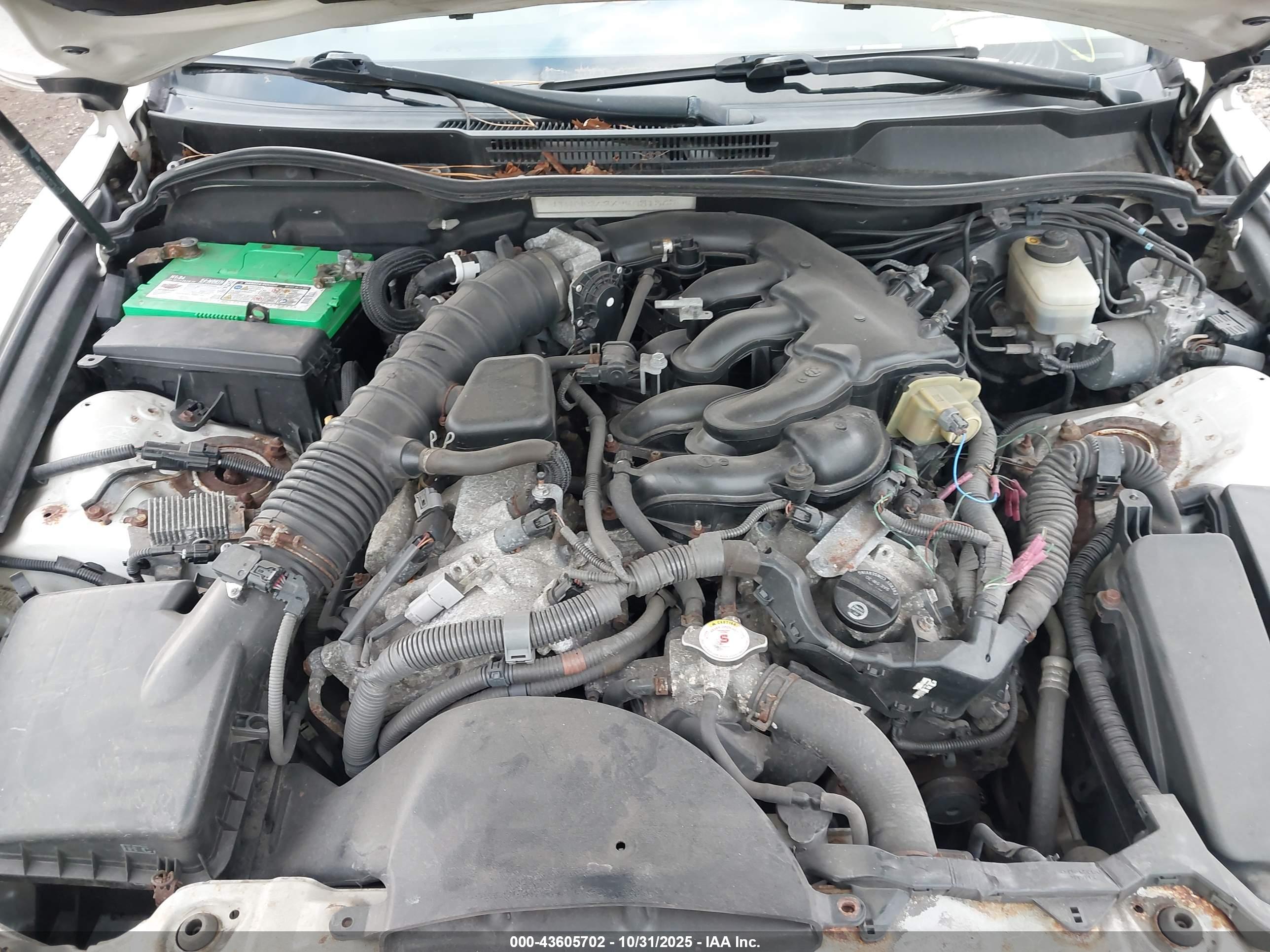 LEXUS IS image 10