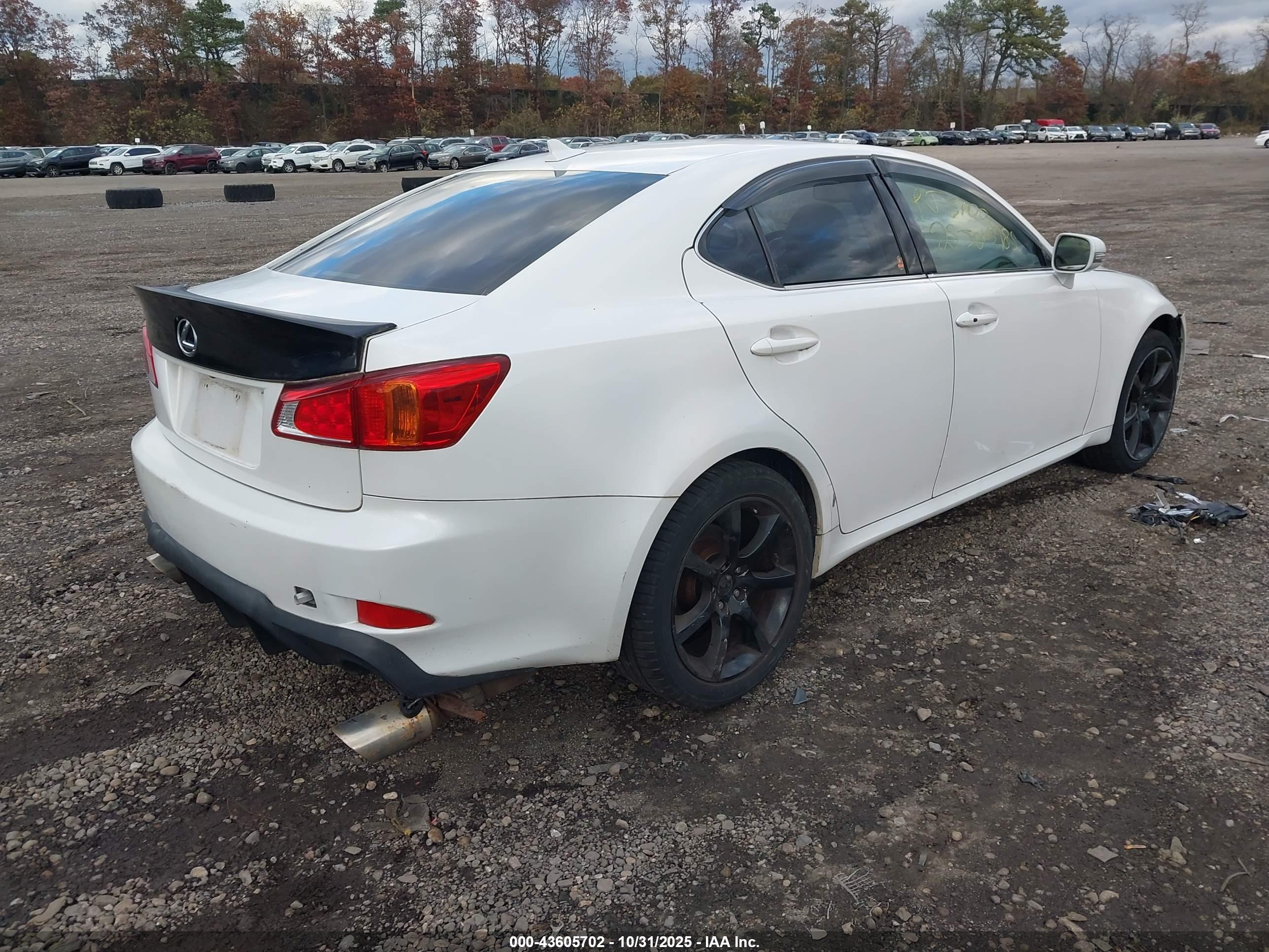 LEXUS IS image 4