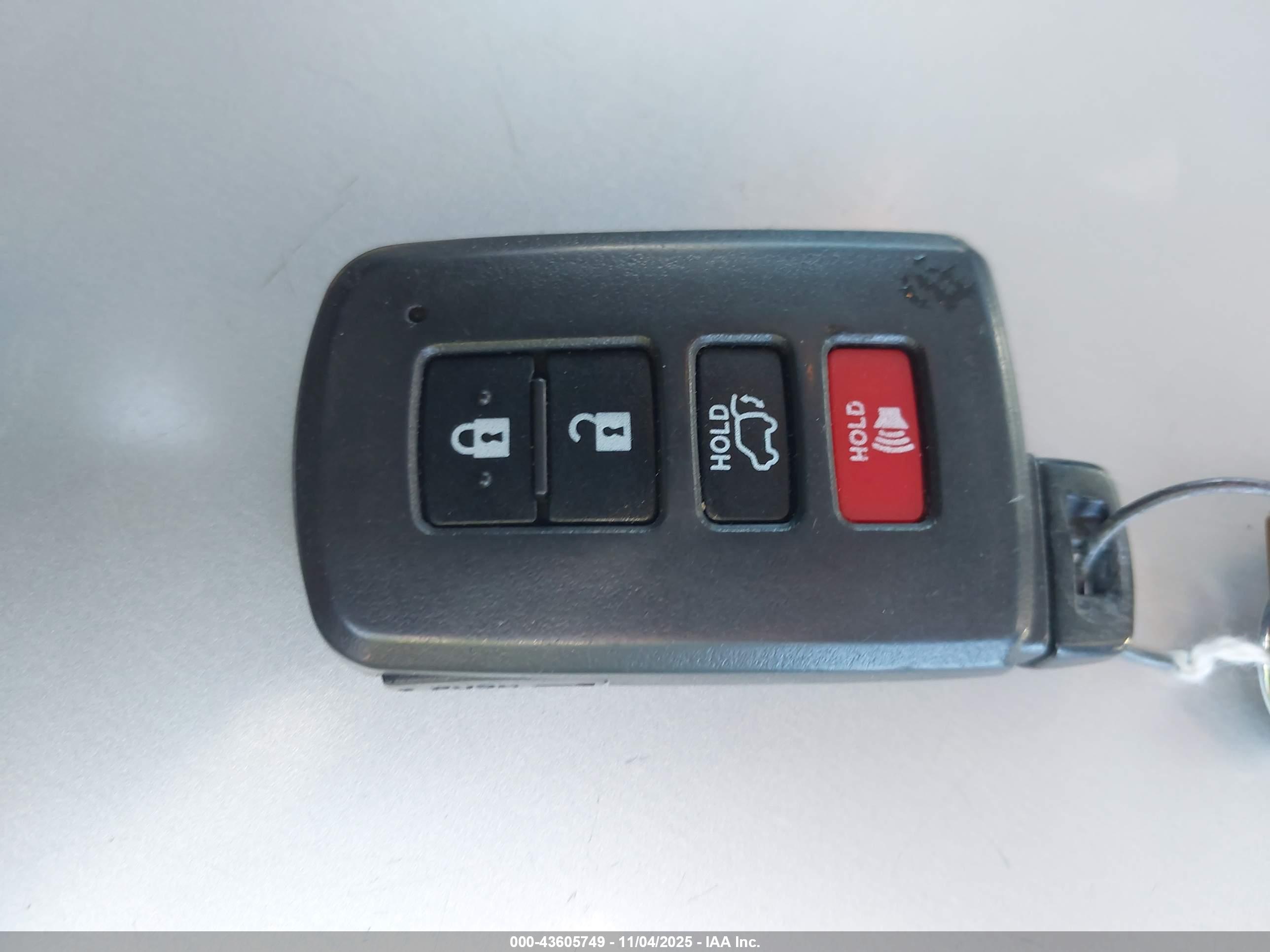 TOYOTA HIGHLANDER image 11