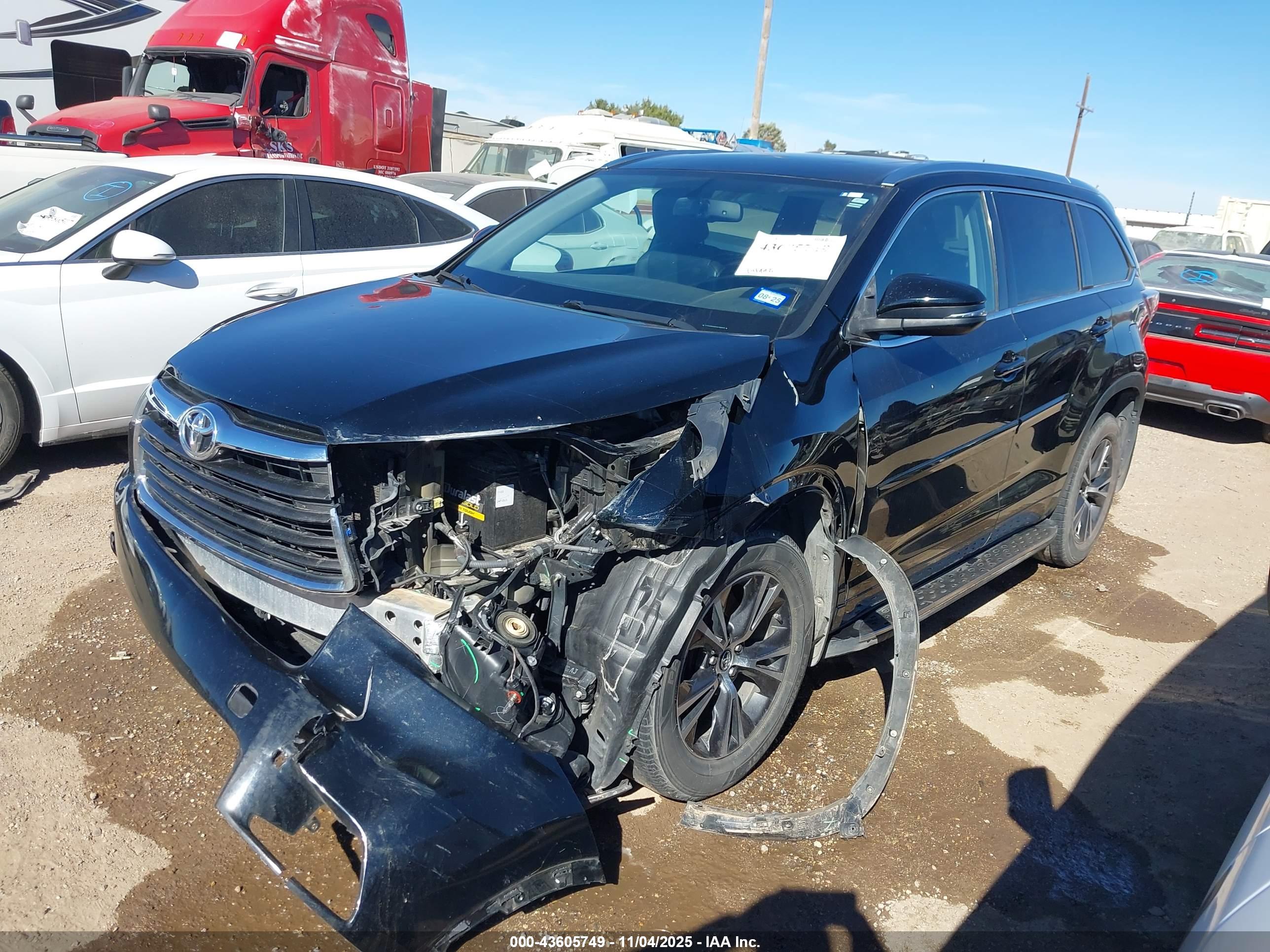 TOYOTA HIGHLANDER image 2