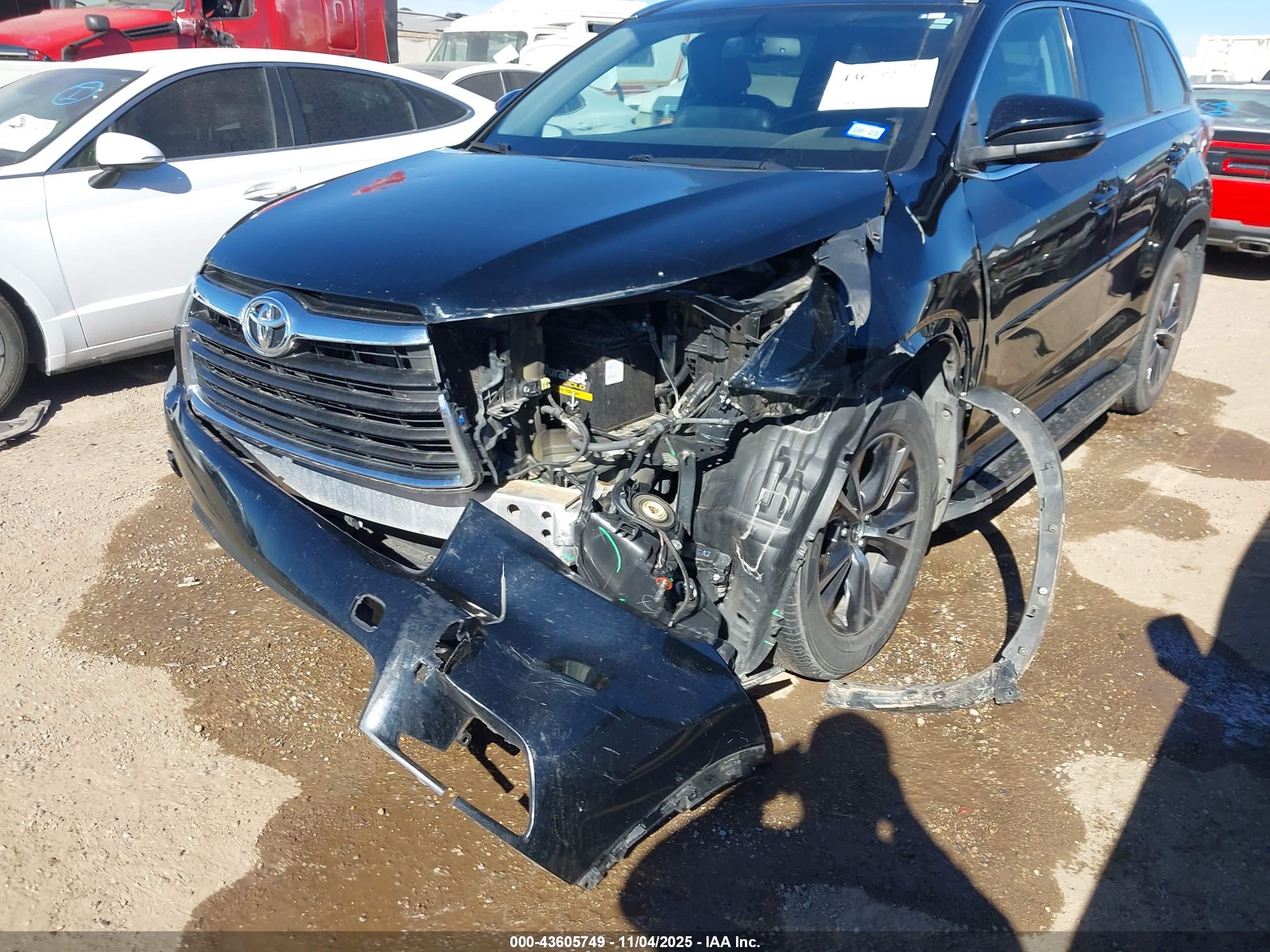 TOYOTA HIGHLANDER image 6