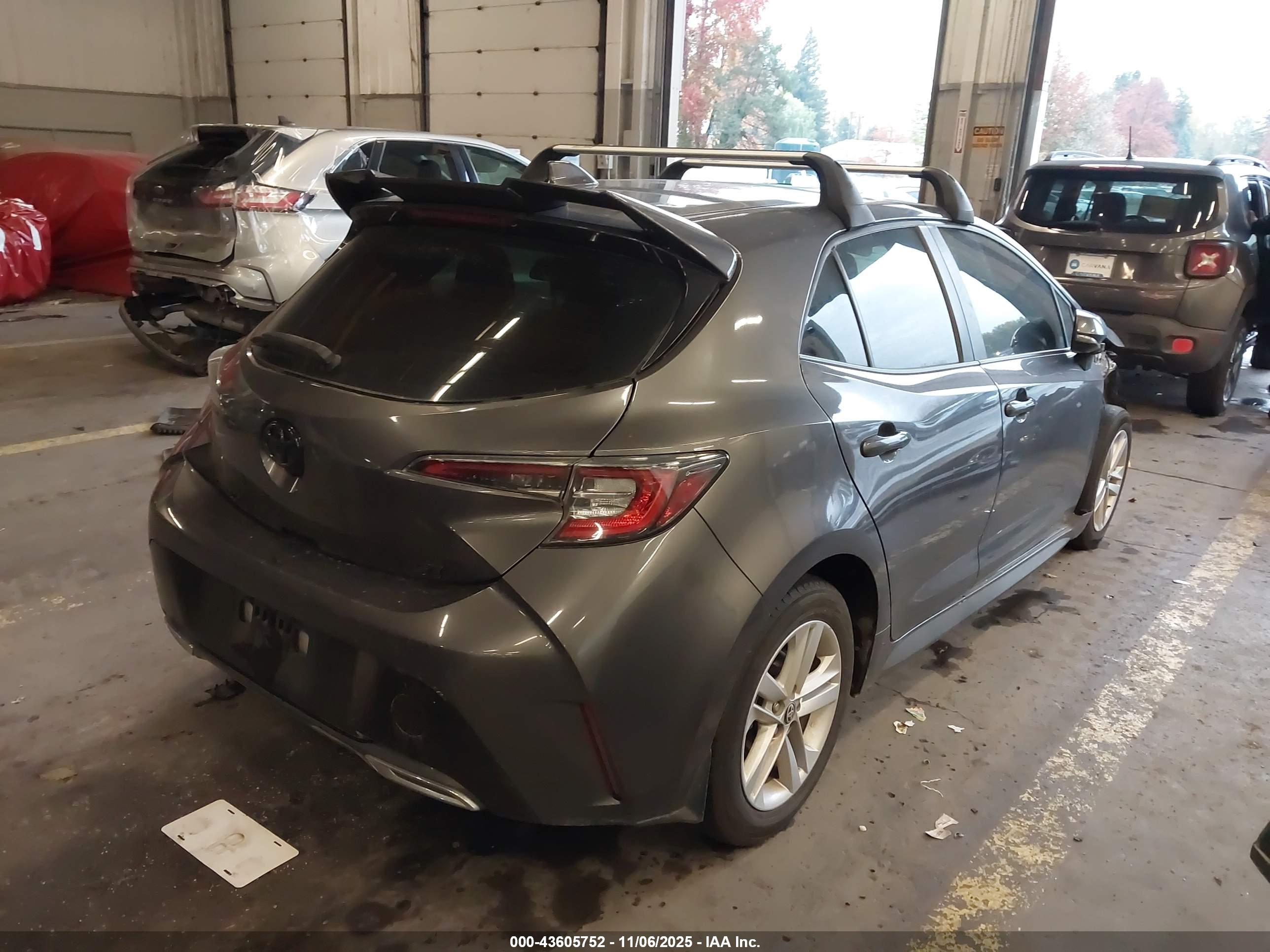 TOYOTA COROLLA image 4