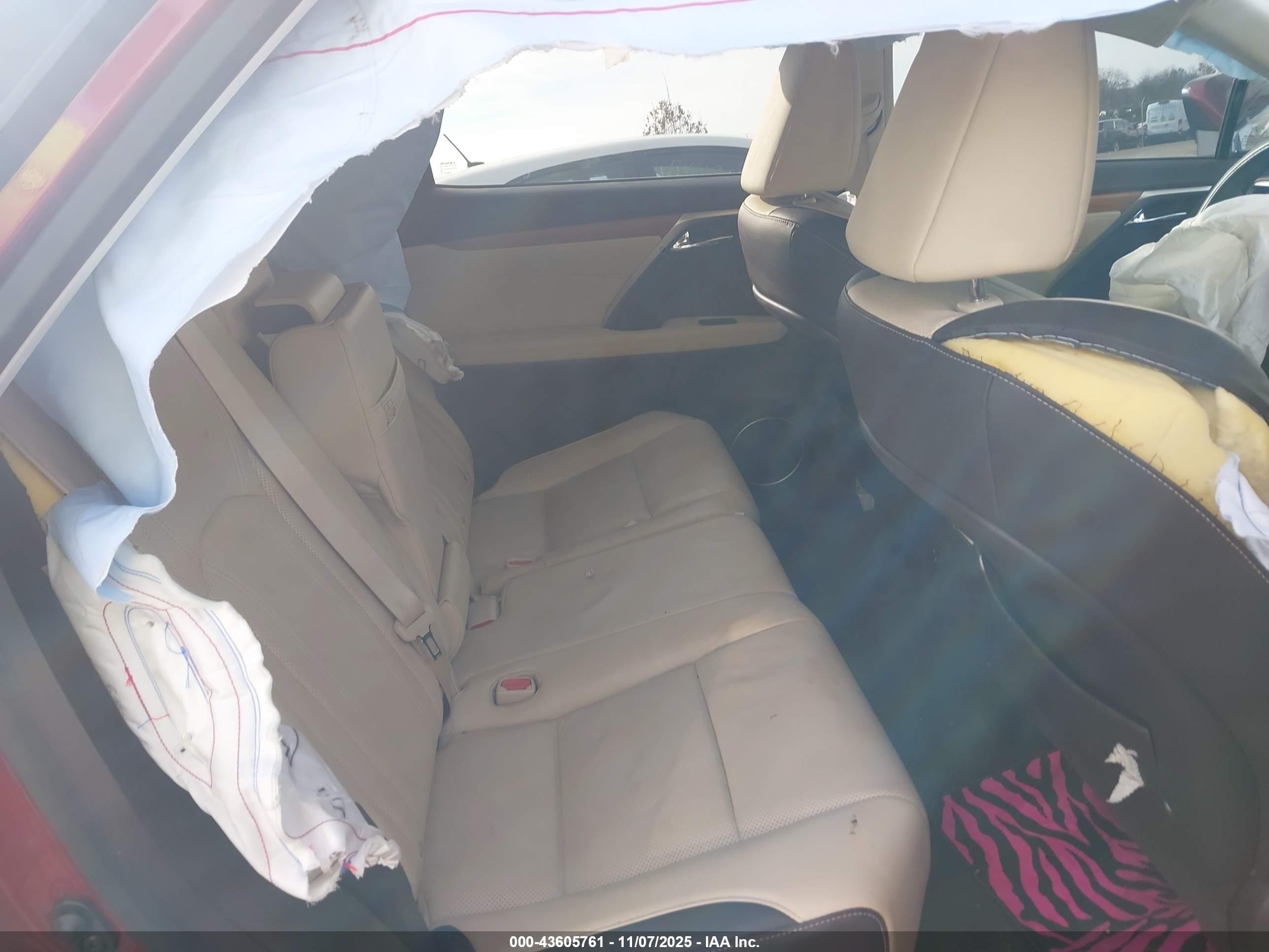 LEXUS RX image 8