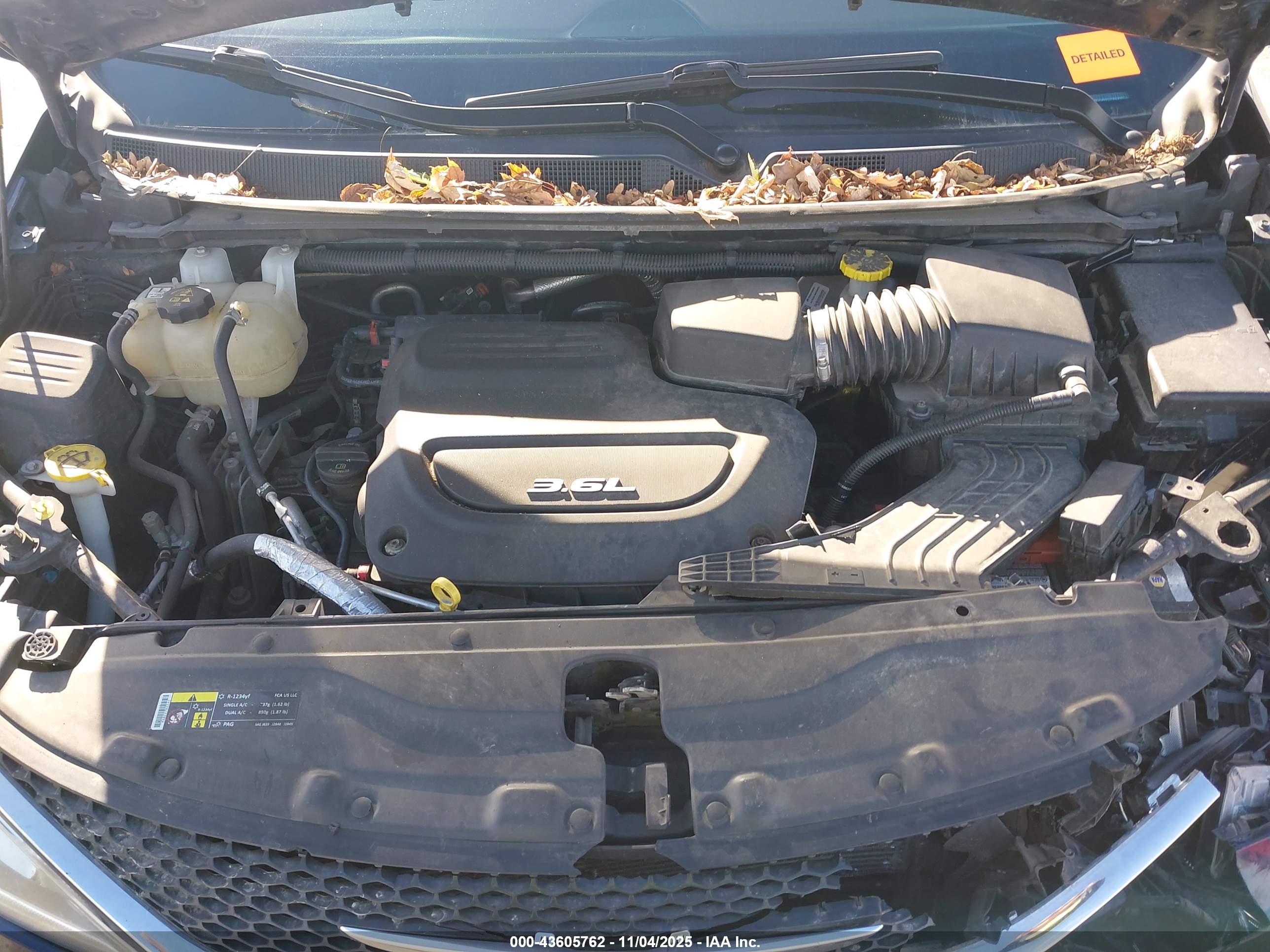 CHRYSLER PACIFICA image 10