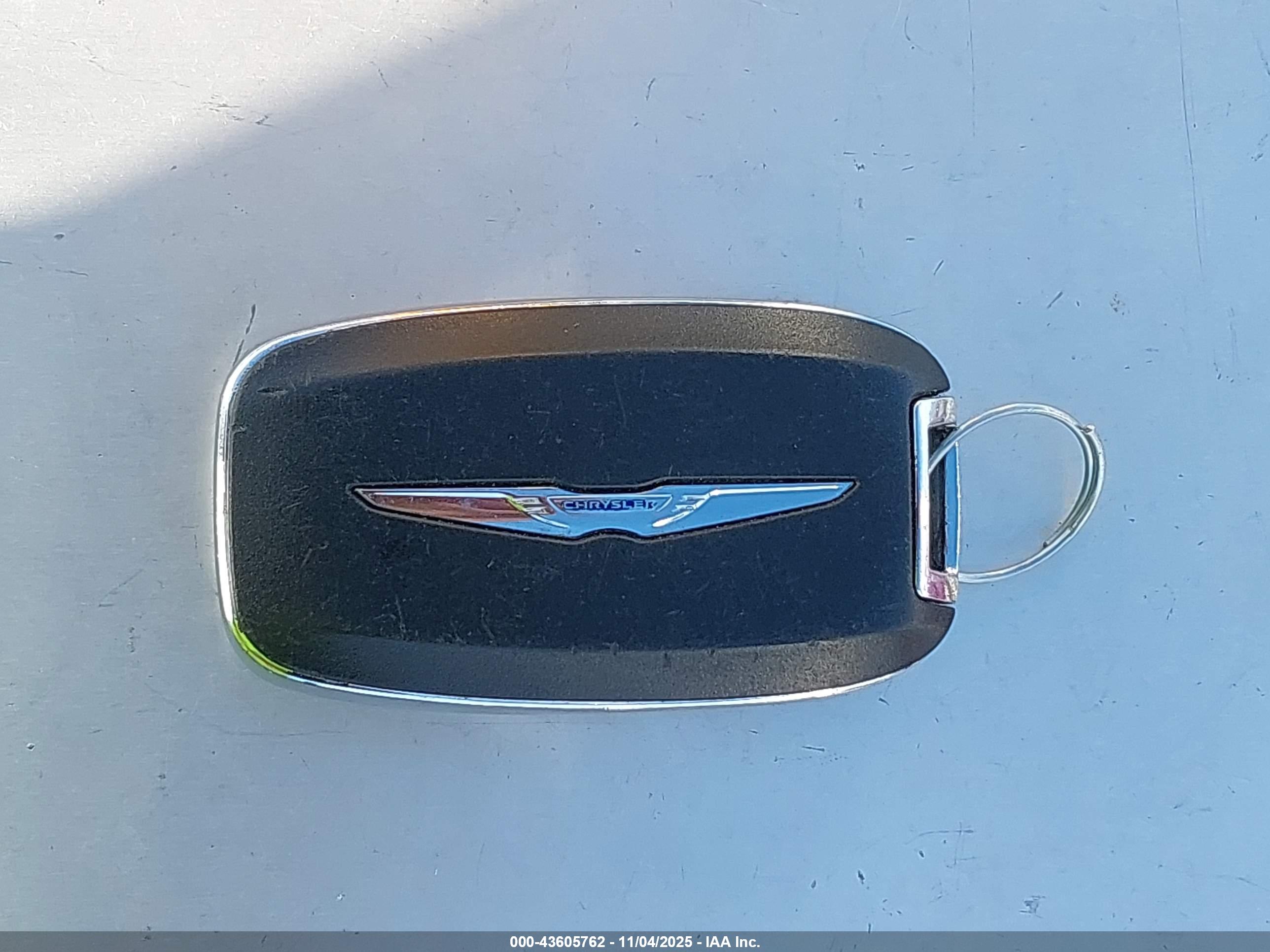 CHRYSLER PACIFICA image 11