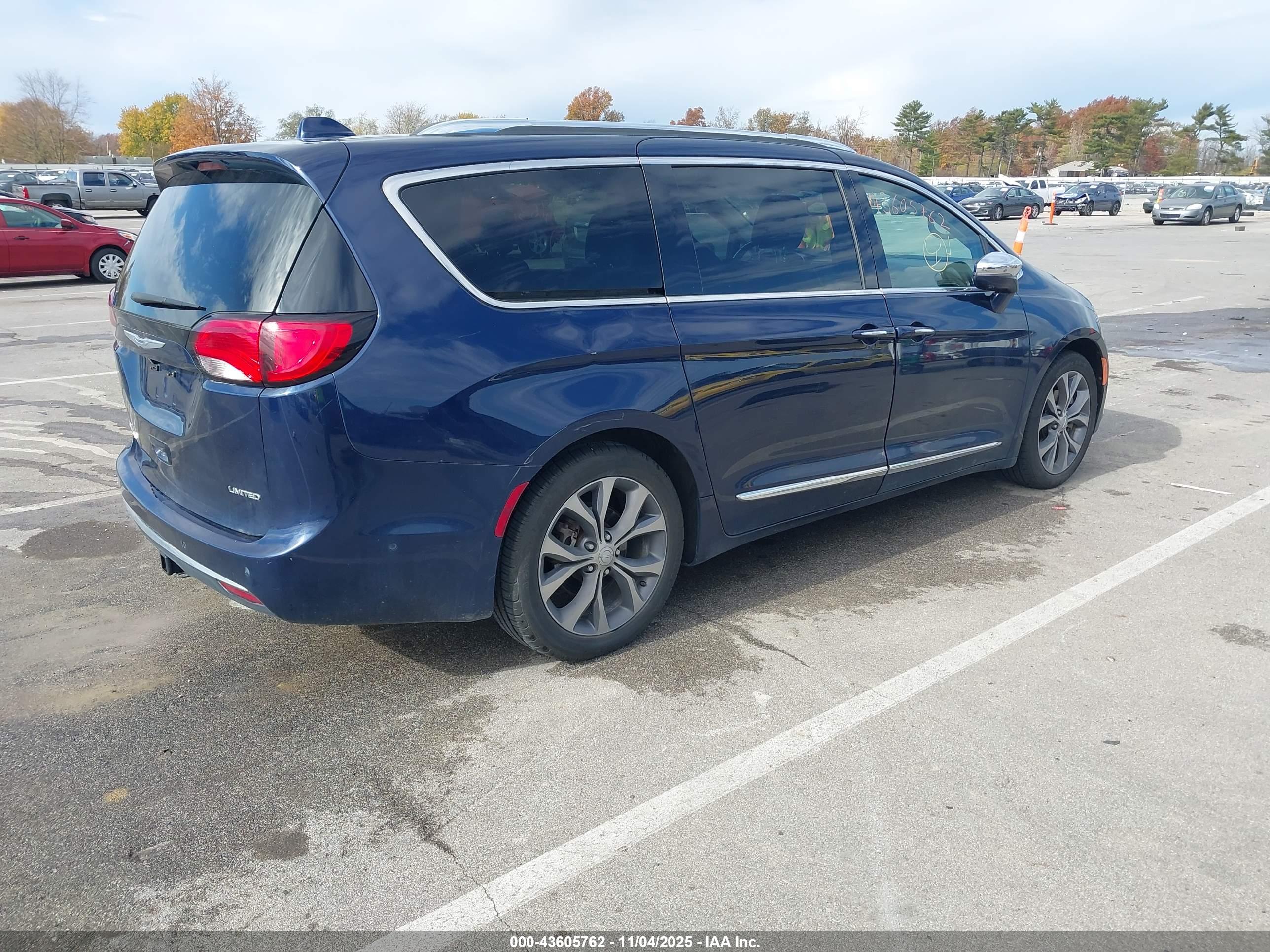 CHRYSLER PACIFICA image 4
