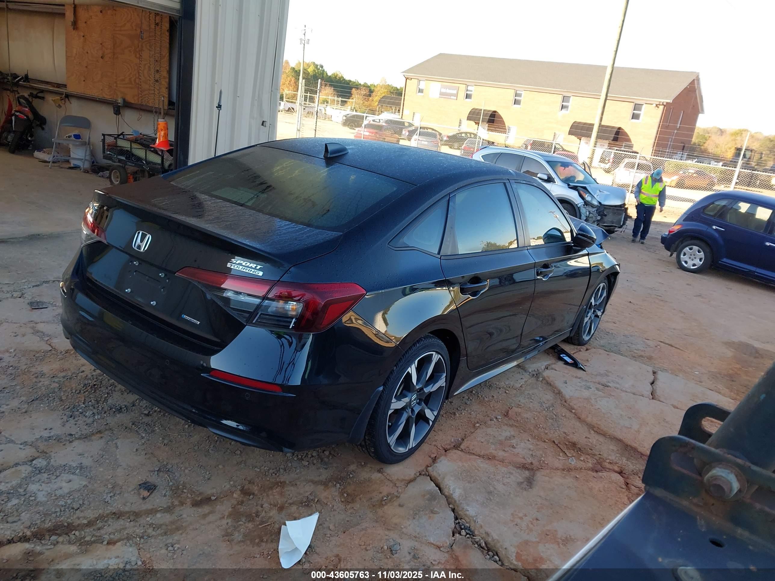 HONDA CIVIC image 4
