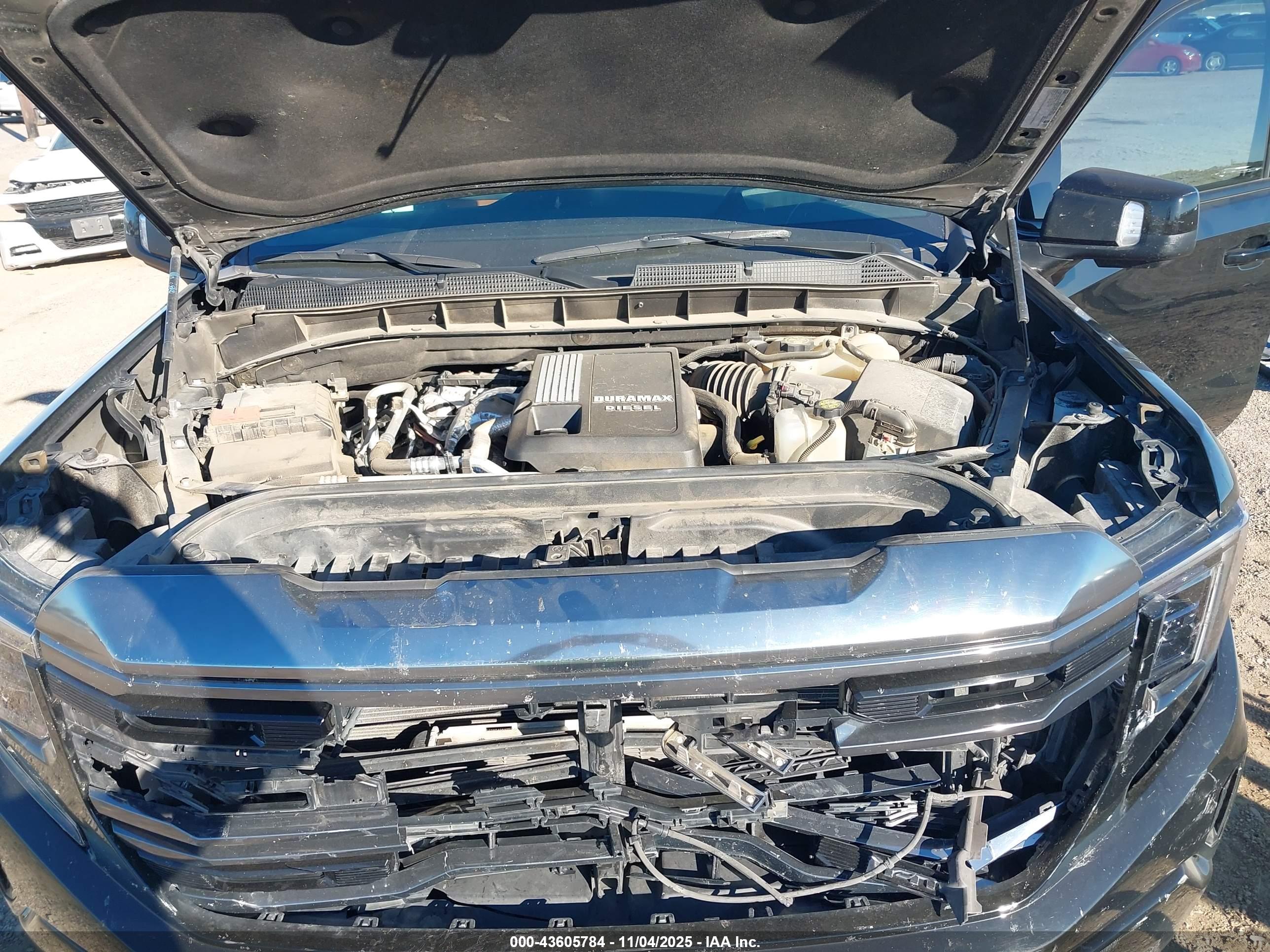 GMC SIERRA image 10