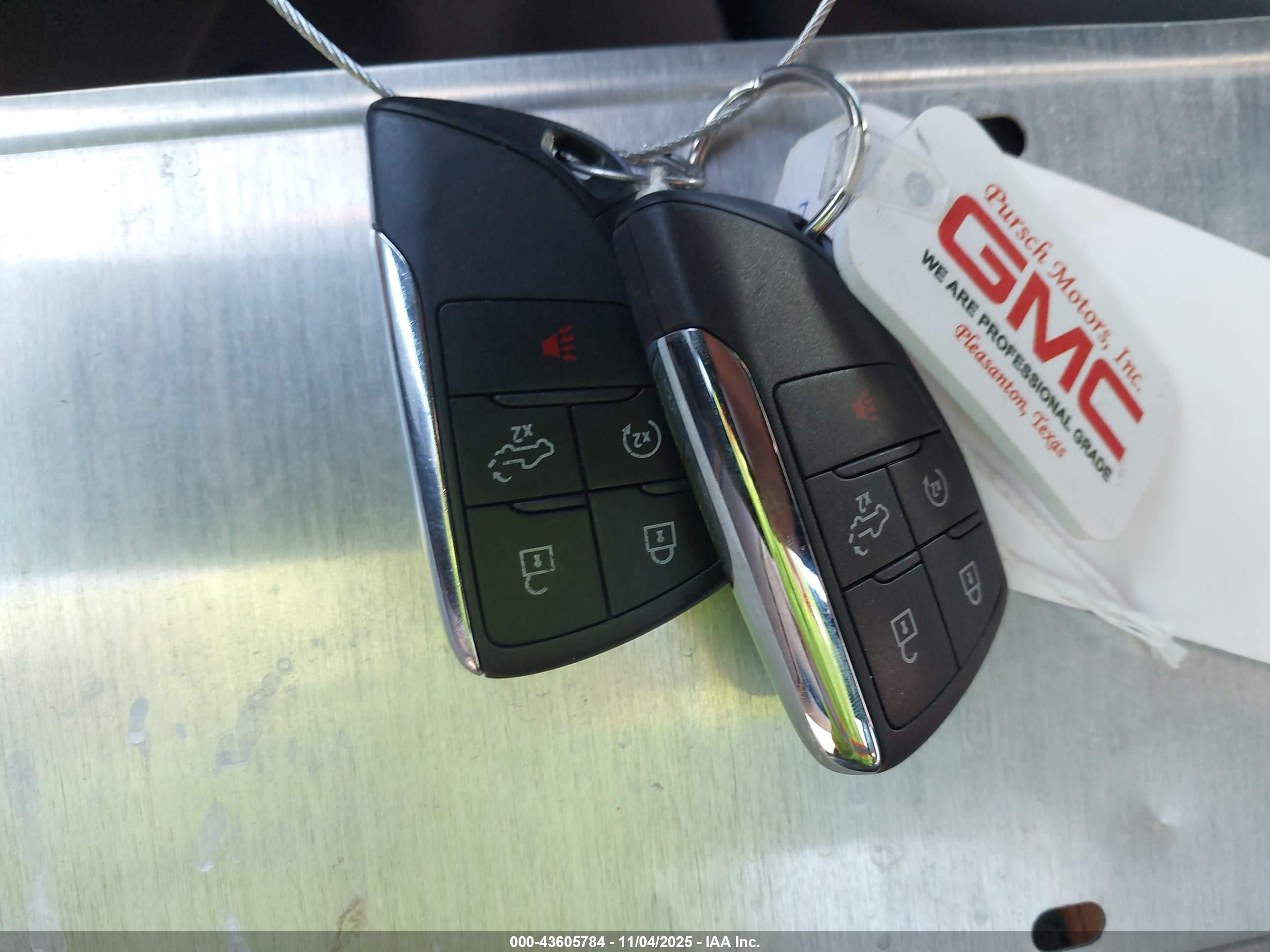 GMC SIERRA image 11