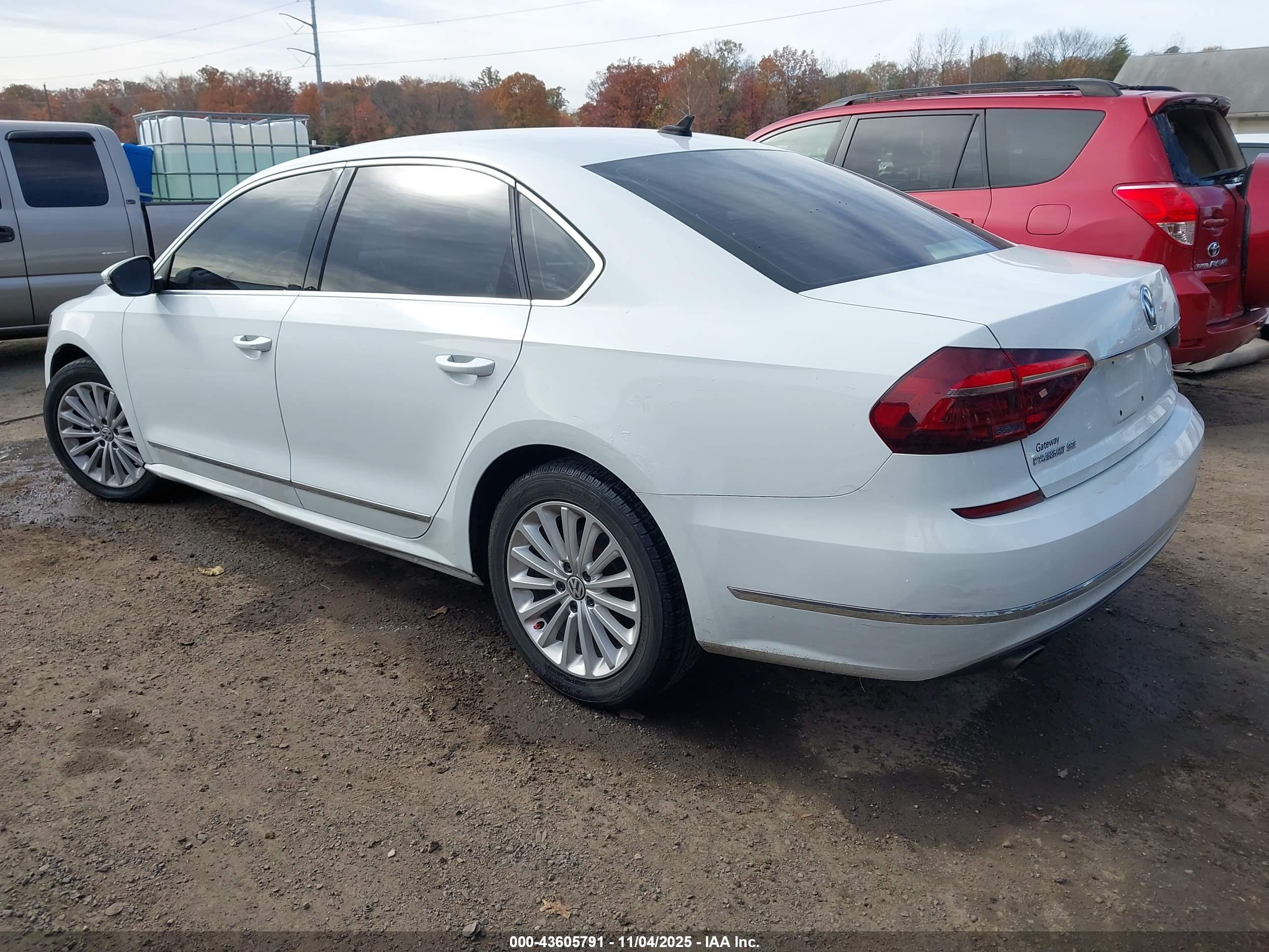 VOLKSWAGEN PASSAT image 3