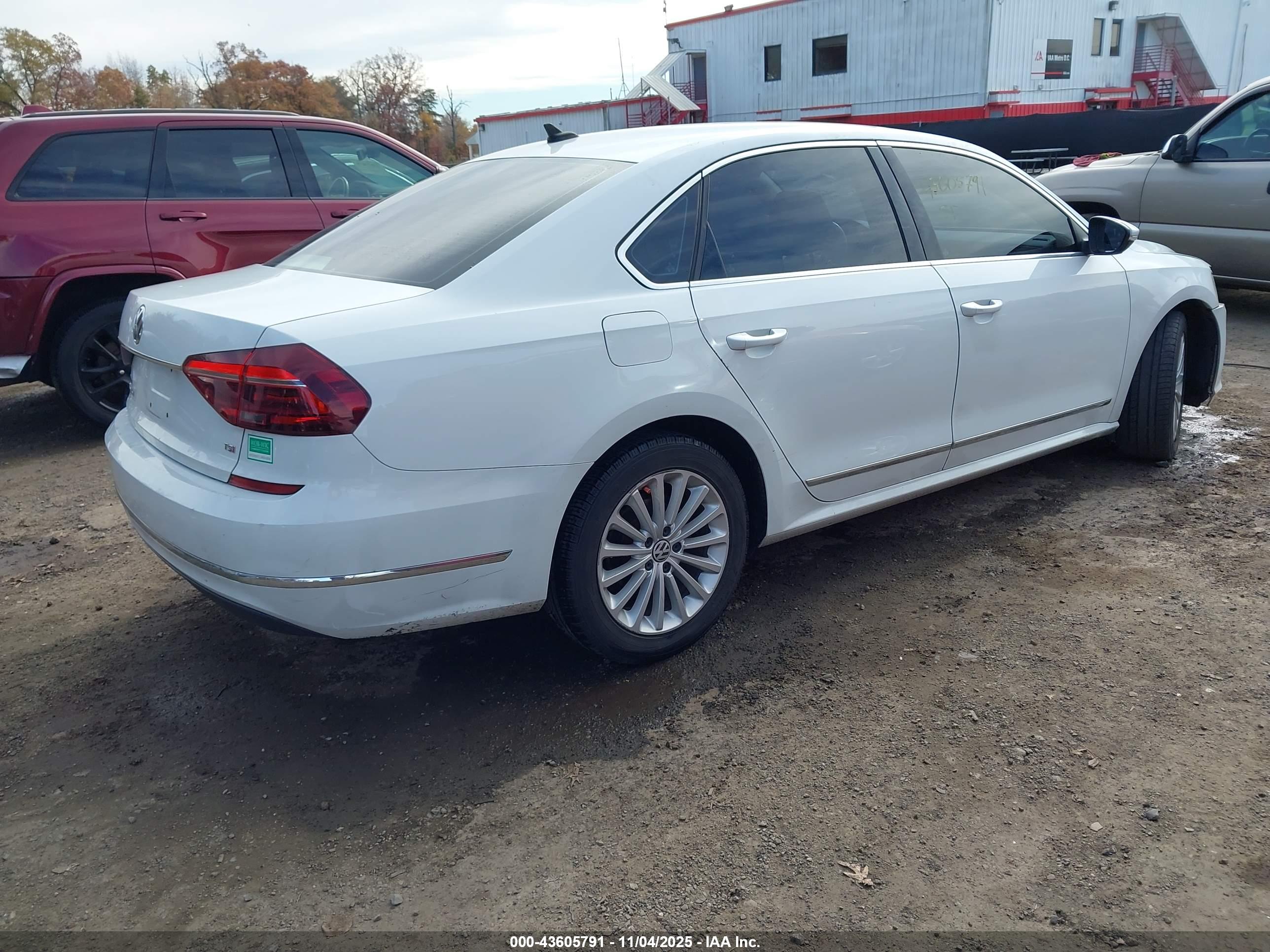 VOLKSWAGEN PASSAT image 4
