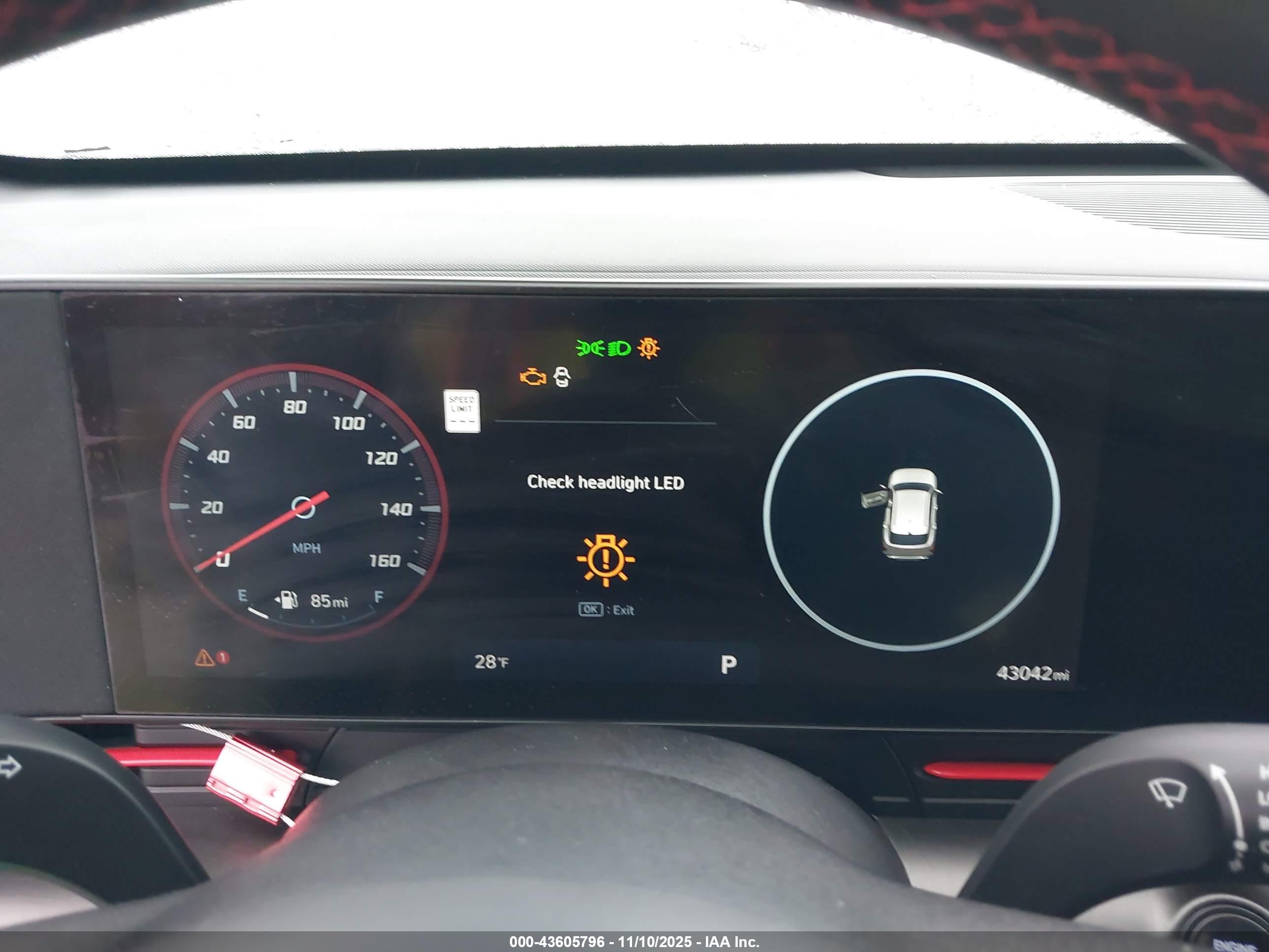 HYUNDAI KONA image 7