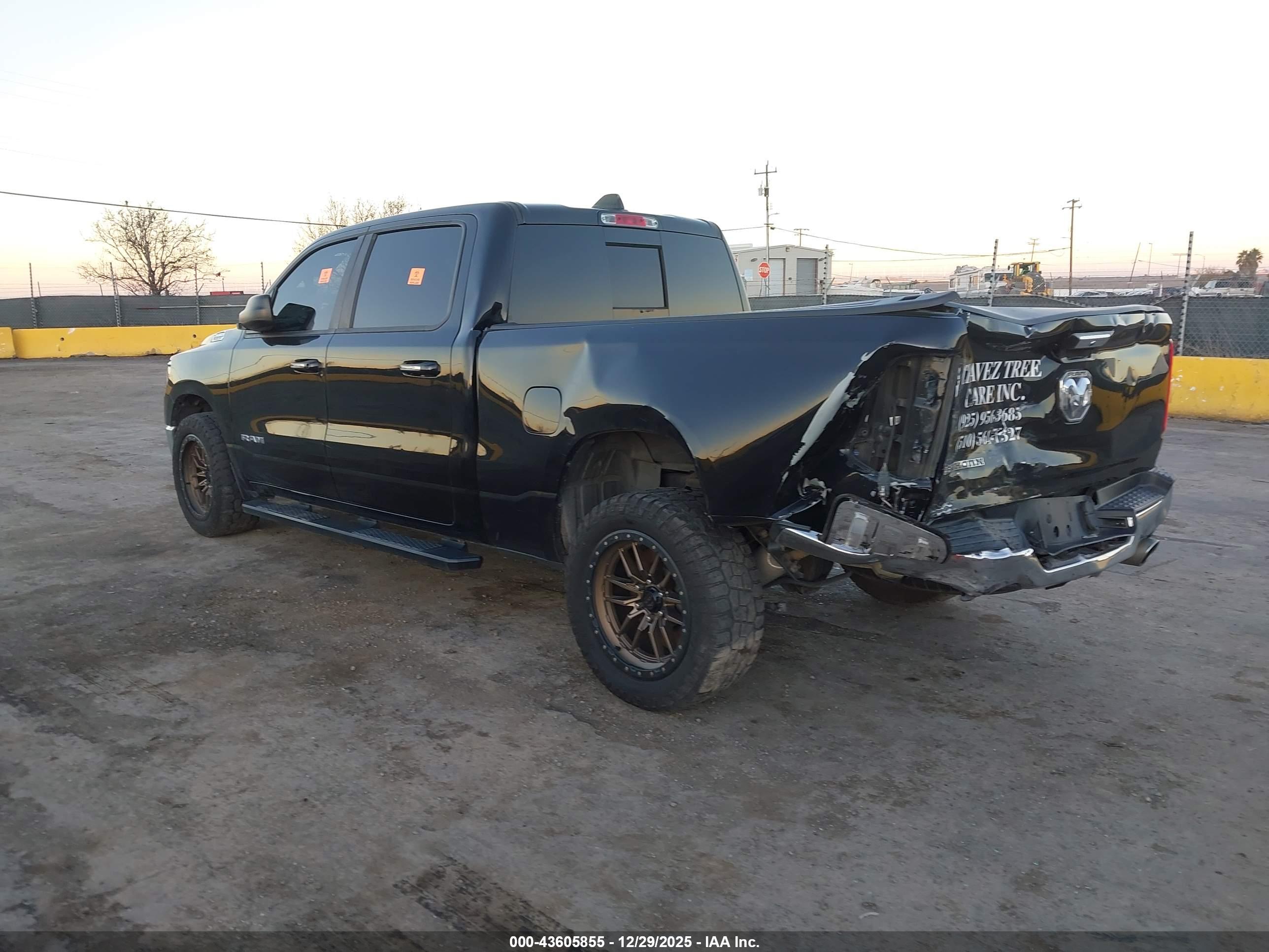 RAM 1500 image 3