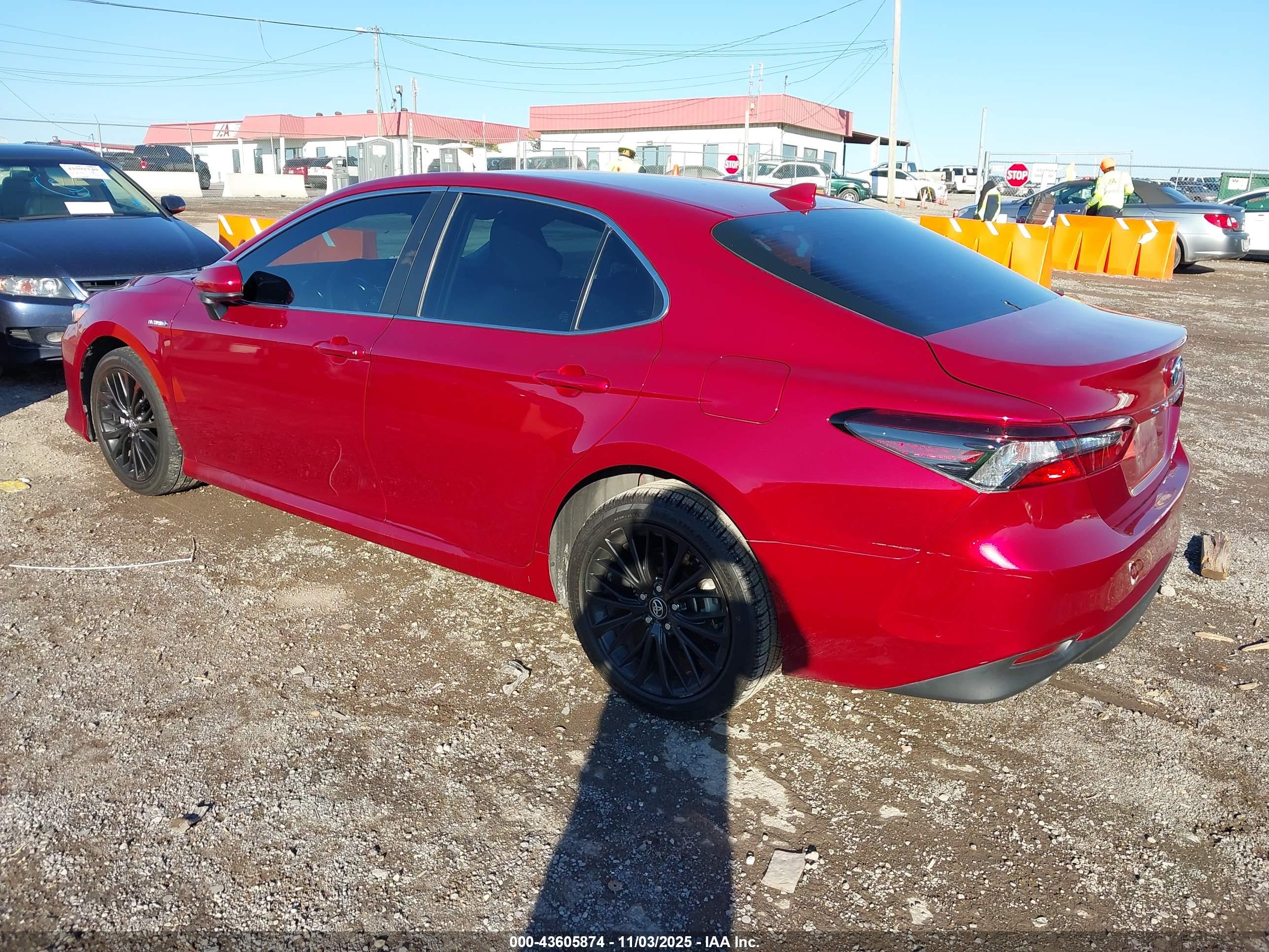 TOYOTA CAMRY image 3