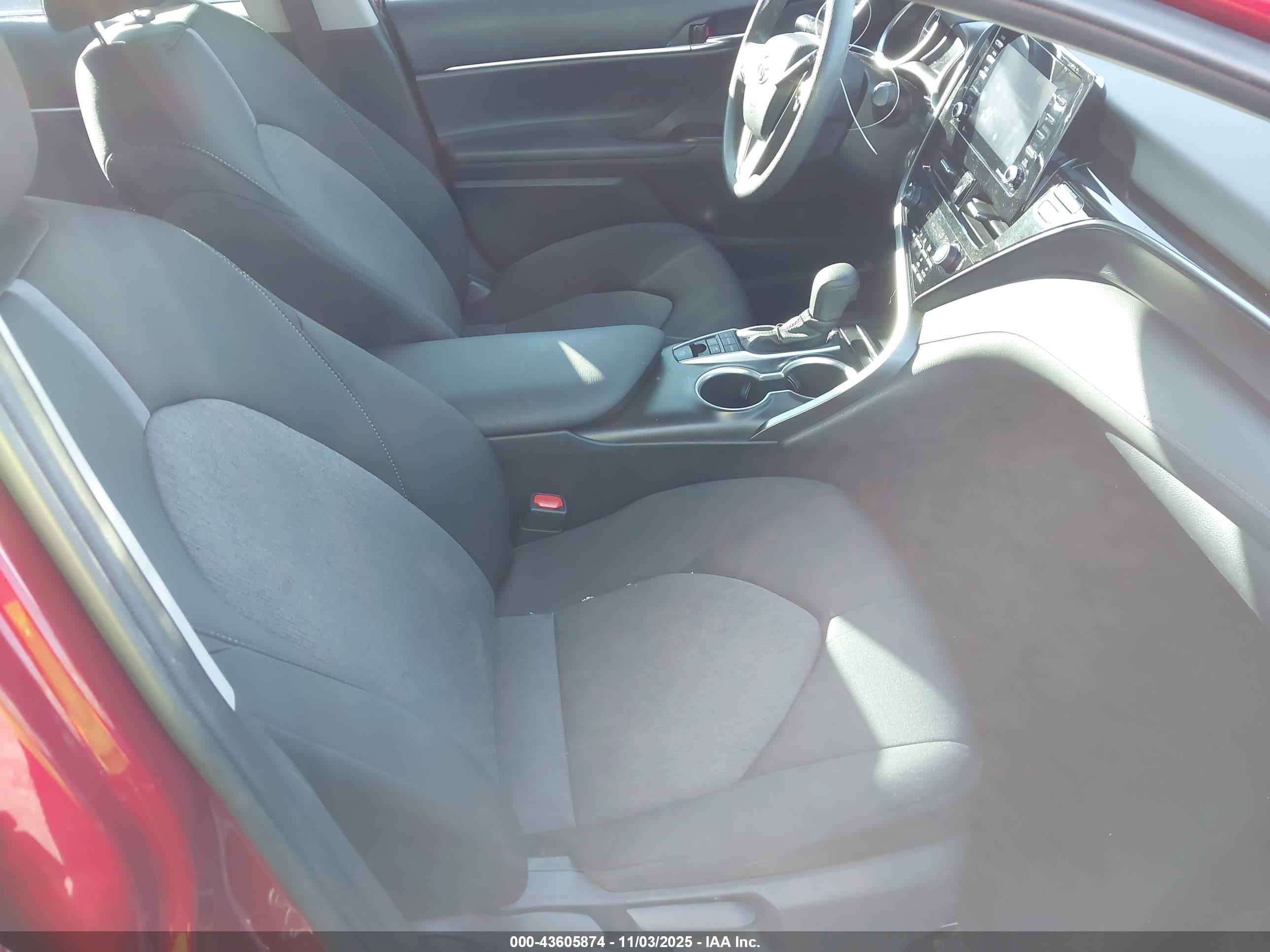 TOYOTA CAMRY image 5