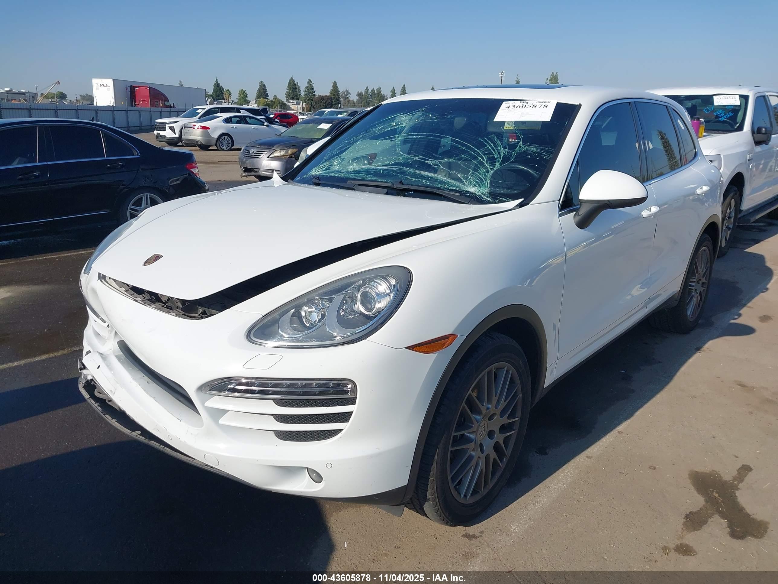 PORSCHE CAYENNE image 2