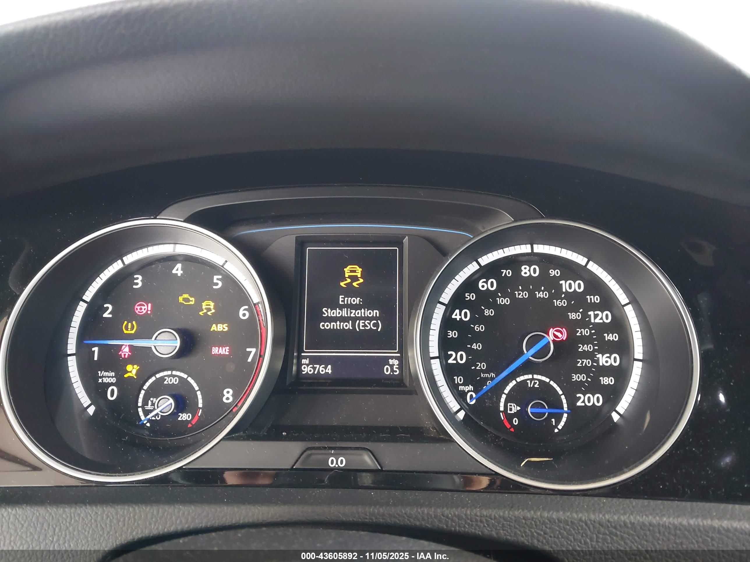 VOLKSWAGEN GOLF image 7