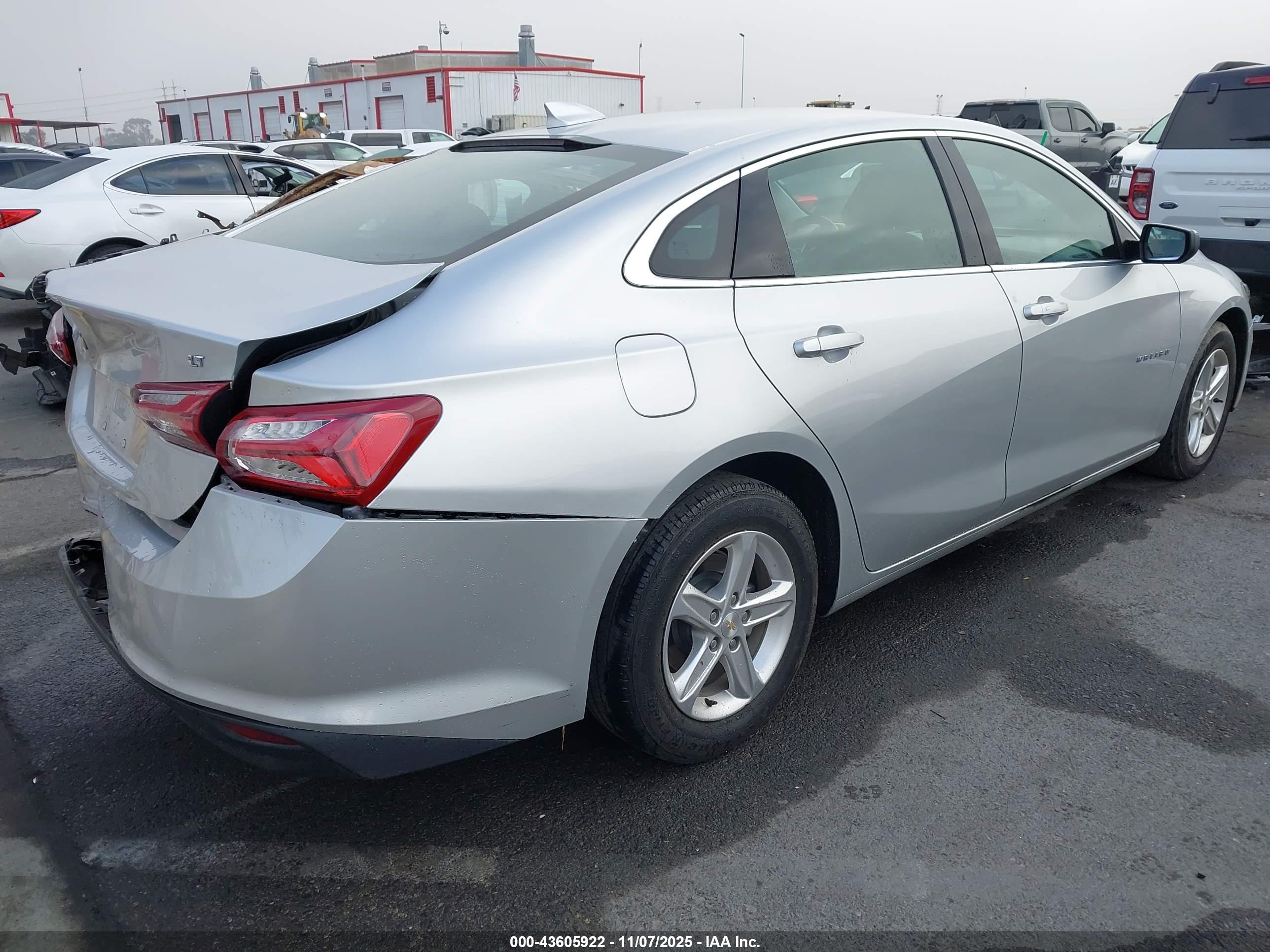 CHEVROLET MALIBU image 4