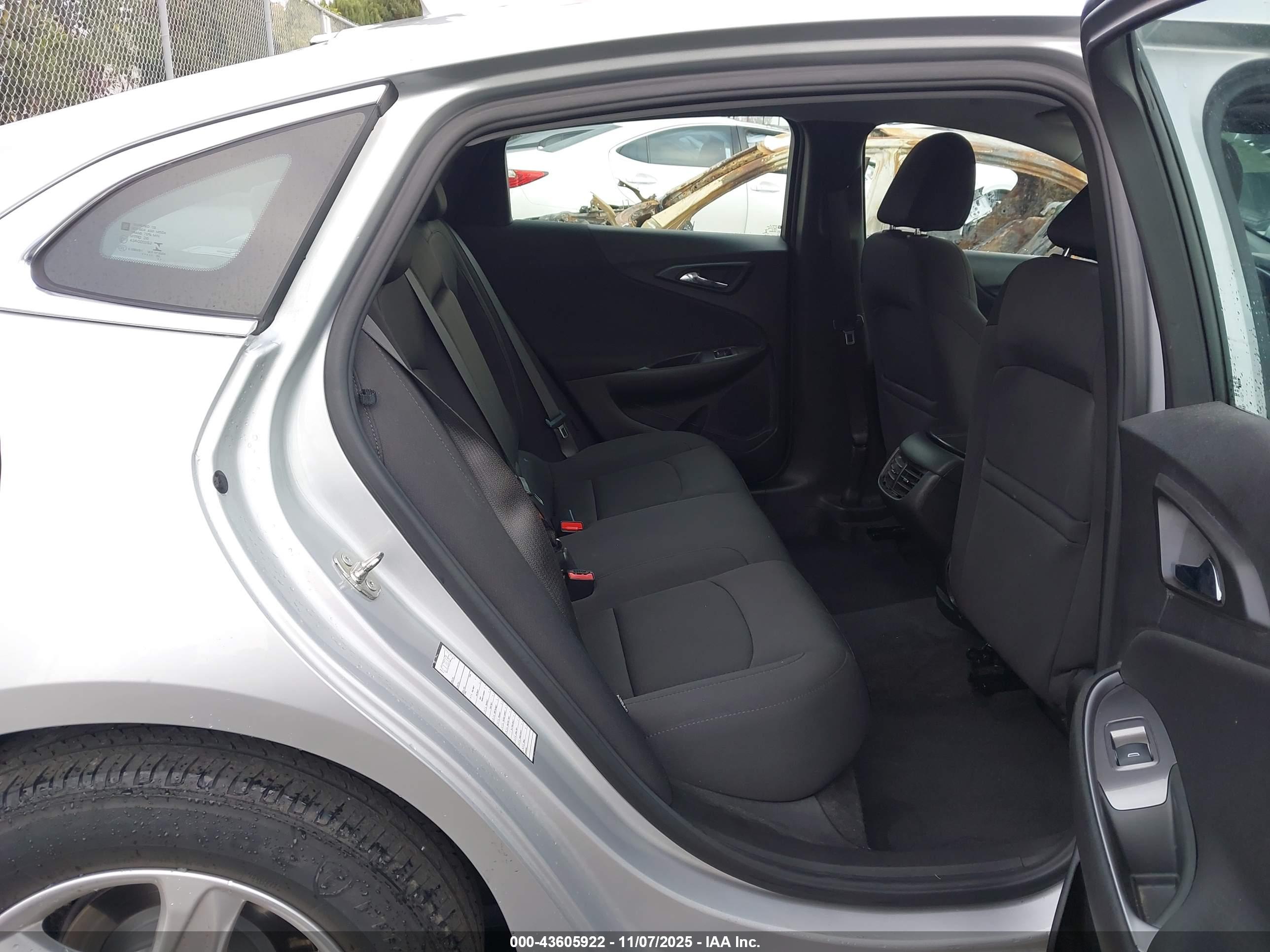 CHEVROLET MALIBU image 8