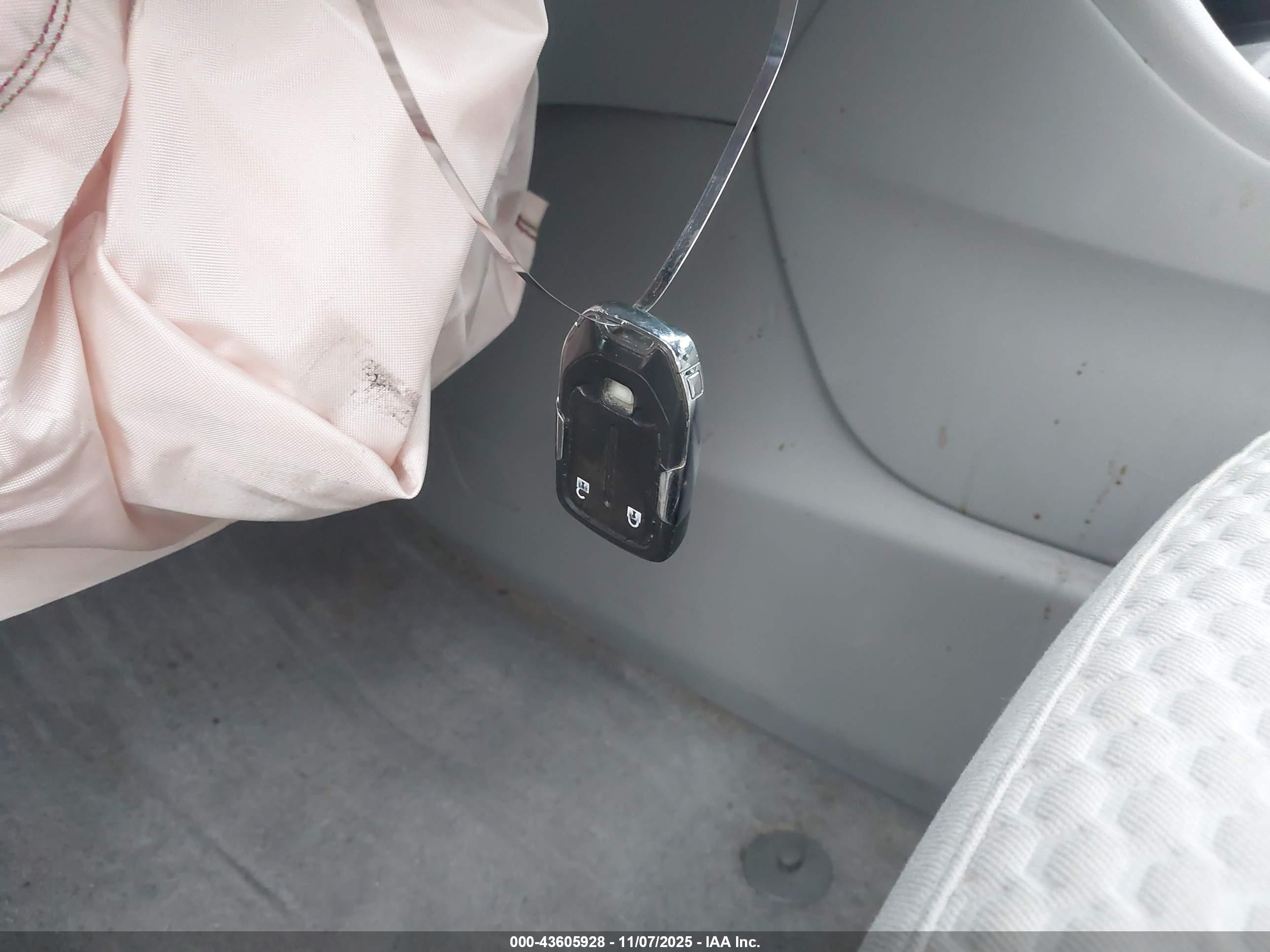 GMC ACADIA image 11