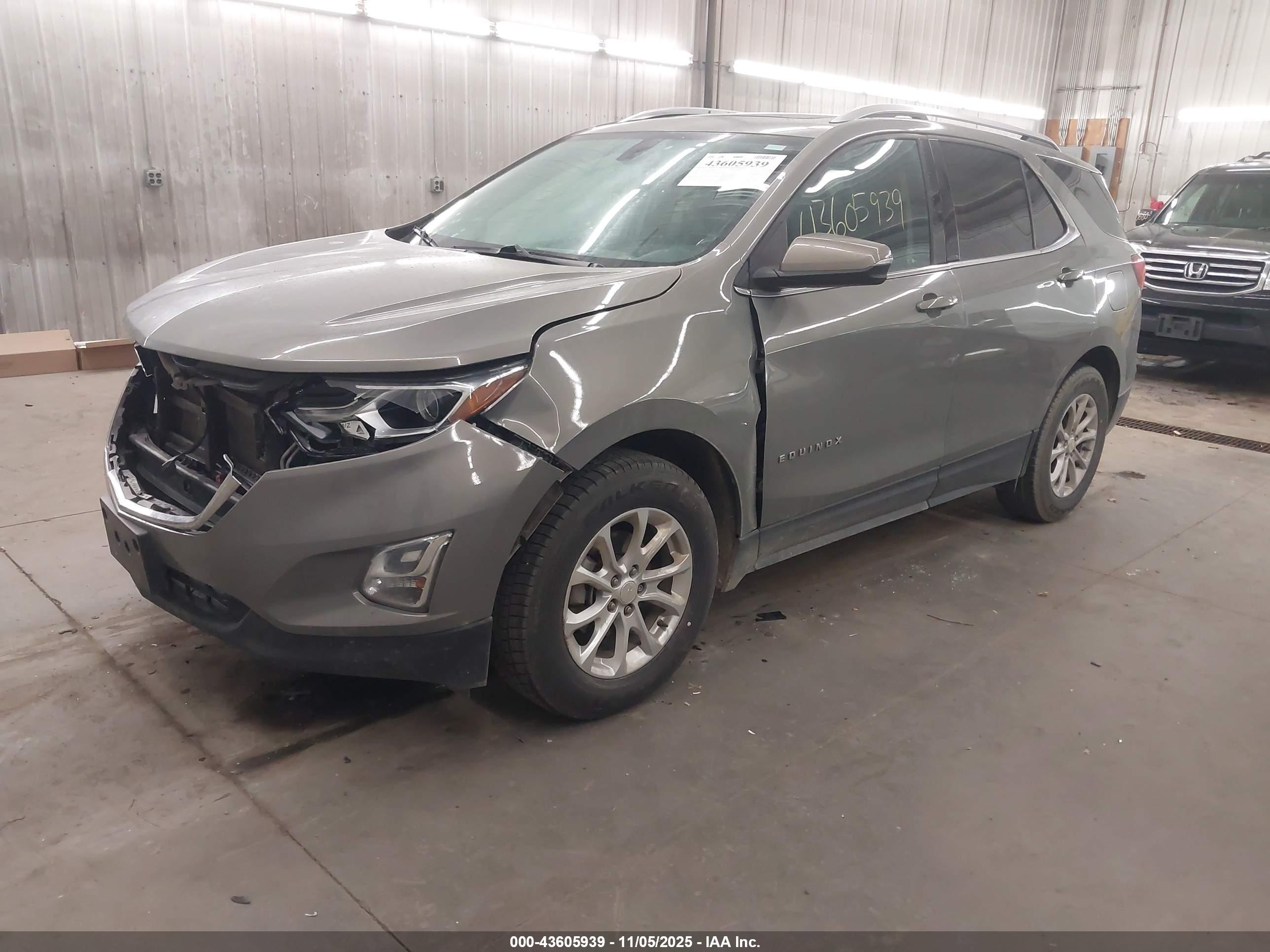 CHEVROLET EQUINOX image 2
