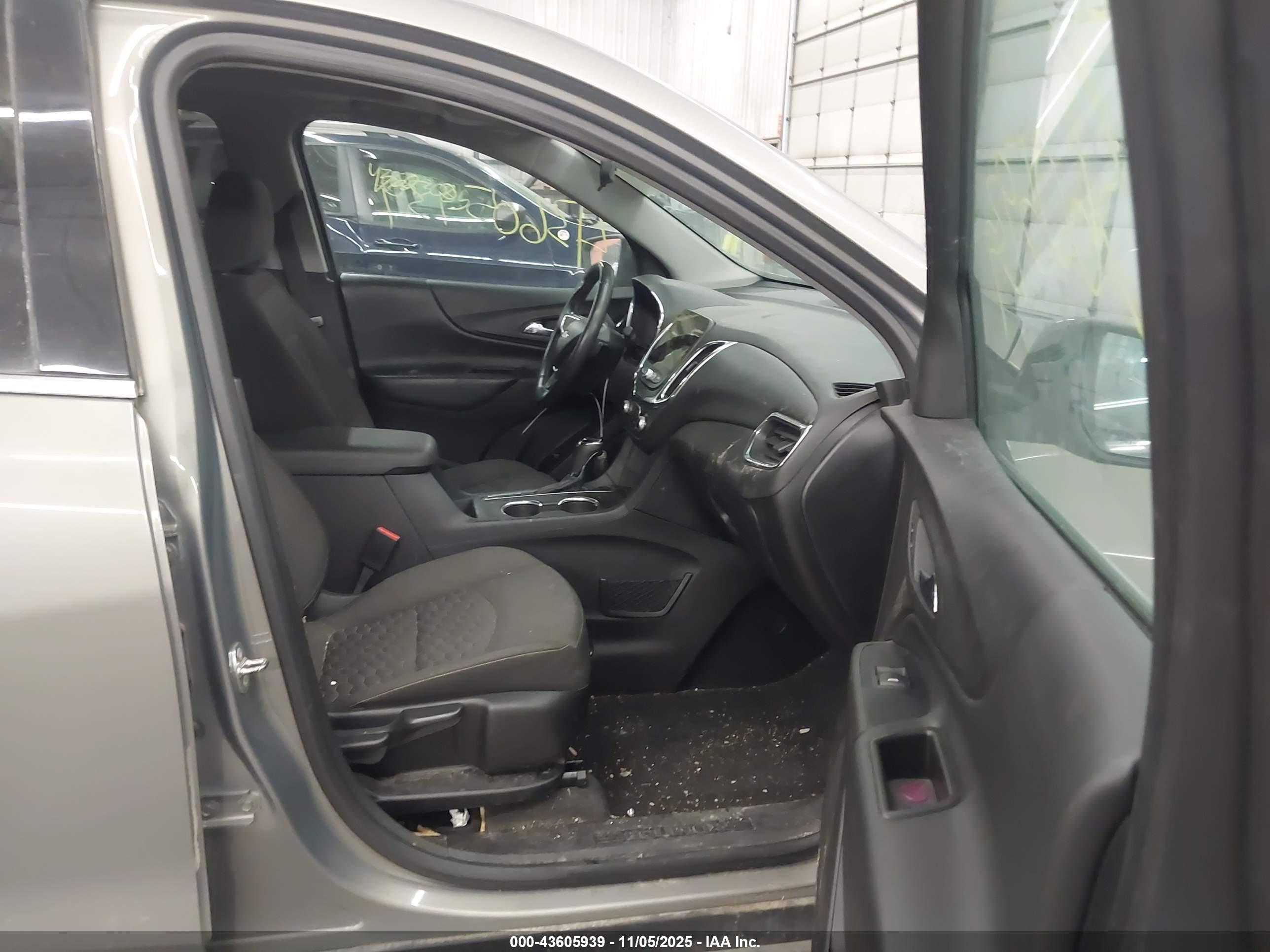 CHEVROLET EQUINOX image 5