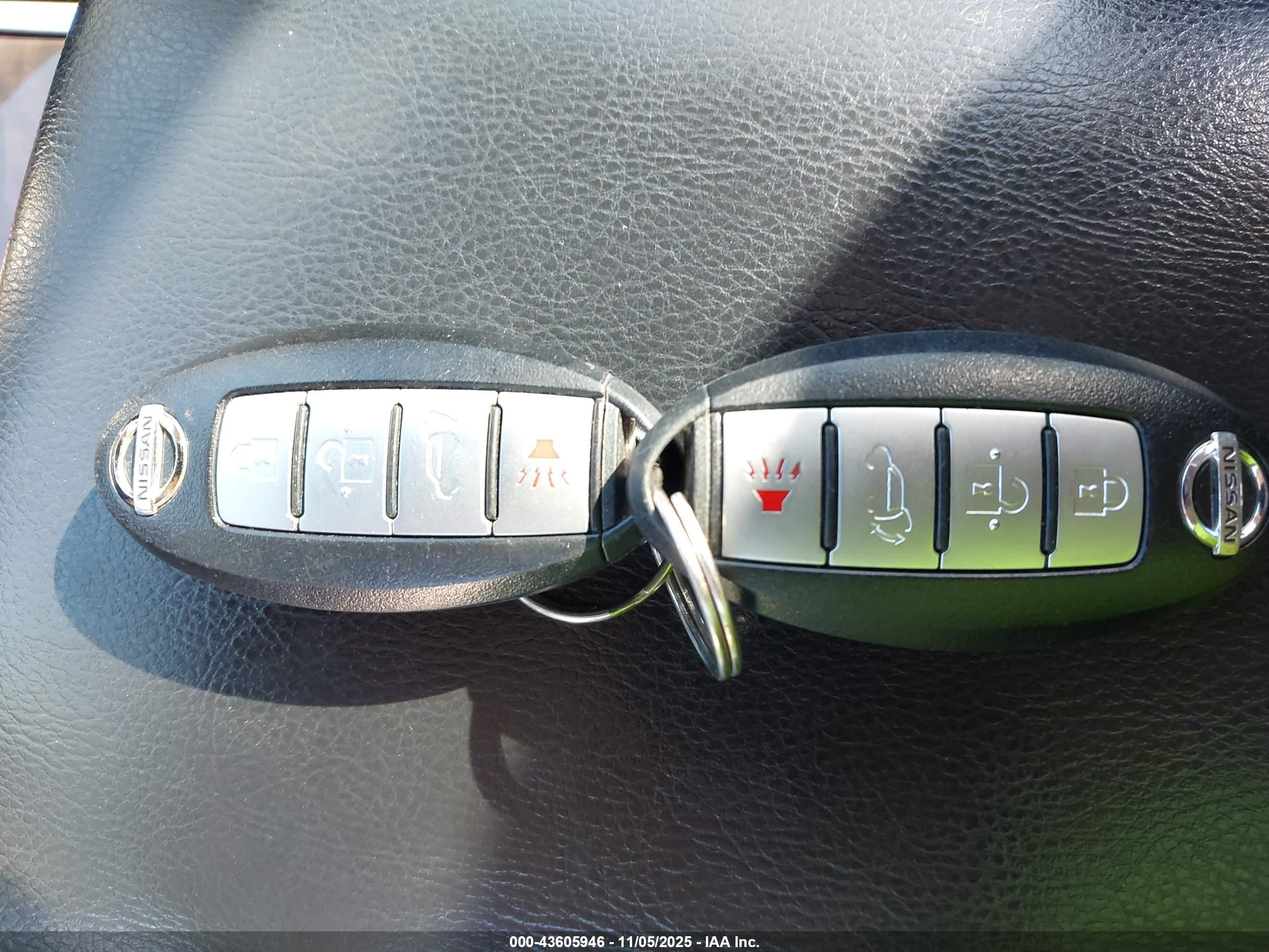 NISSAN MURANO image 11