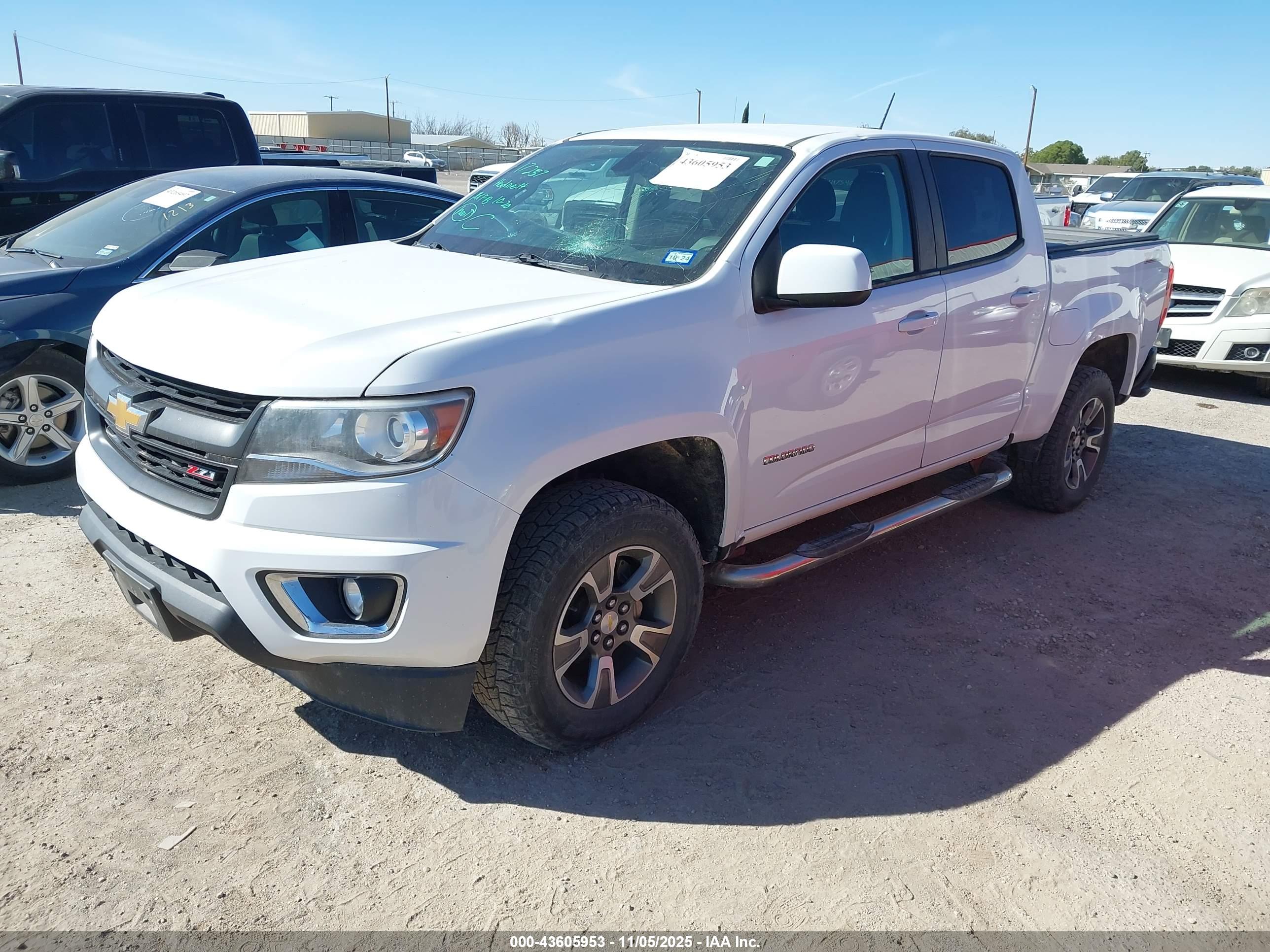 CHEVROLET COLORADO image 2