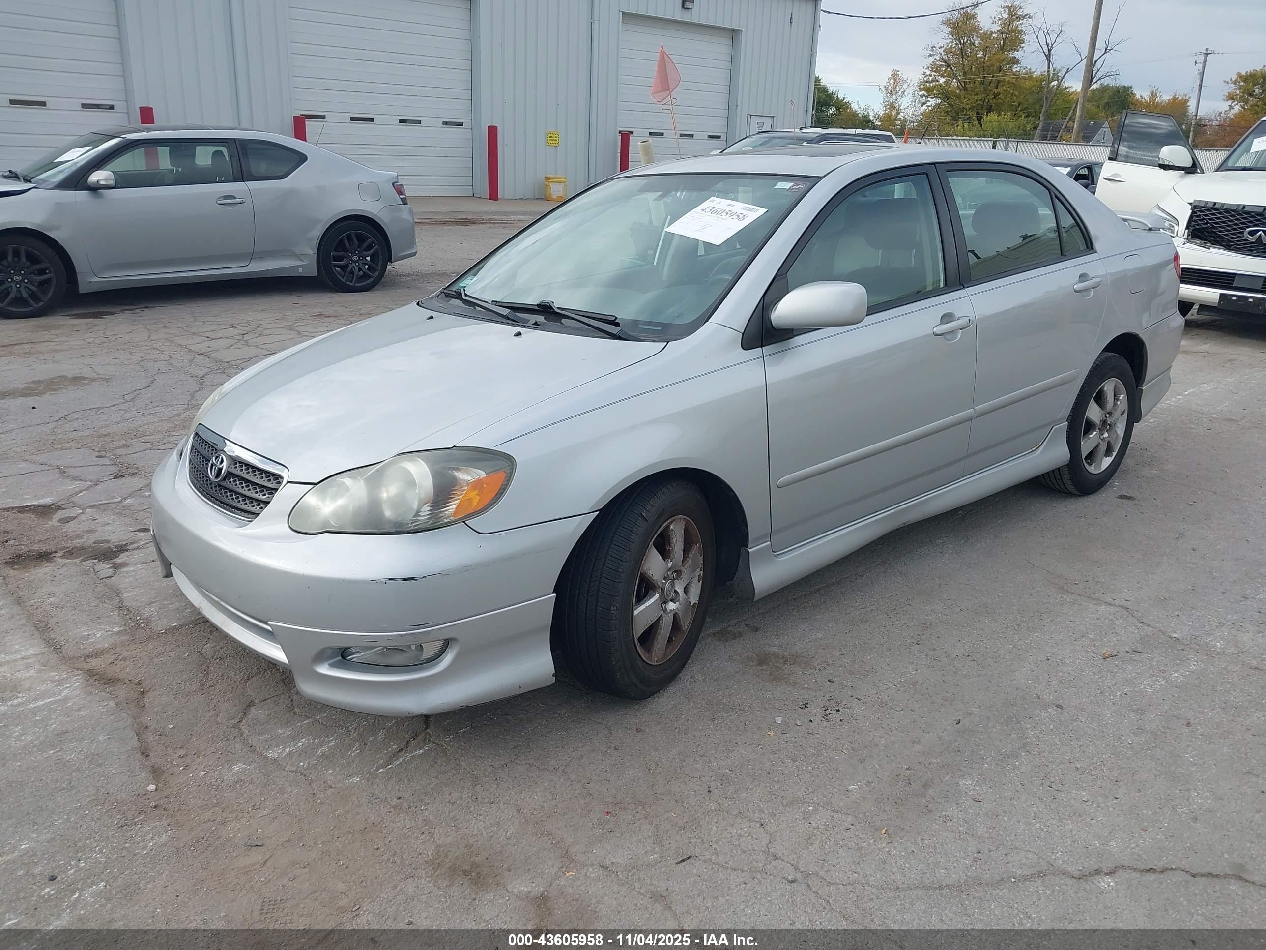 TOYOTA COROLLA image 2