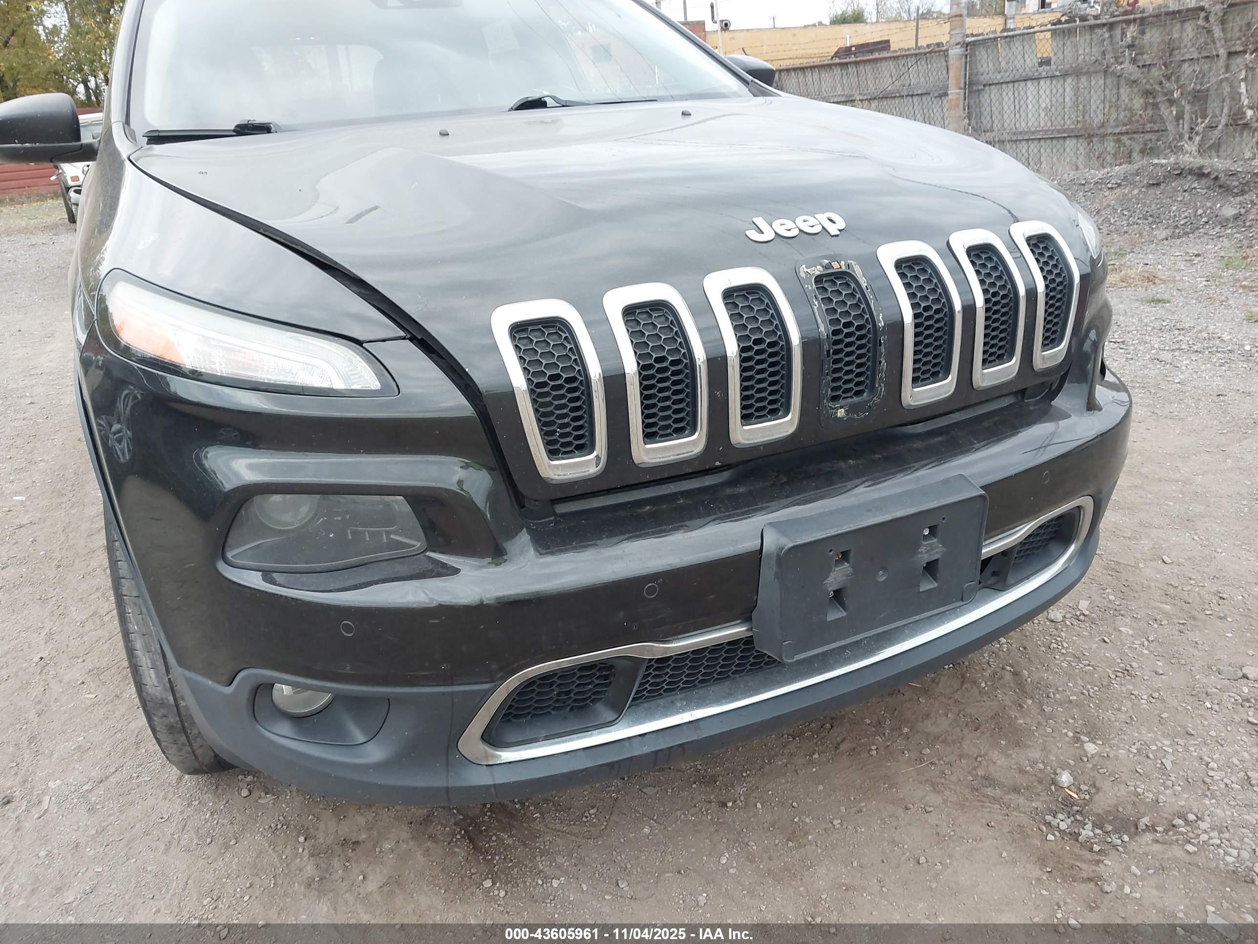 JEEP CHEROKEE image 6