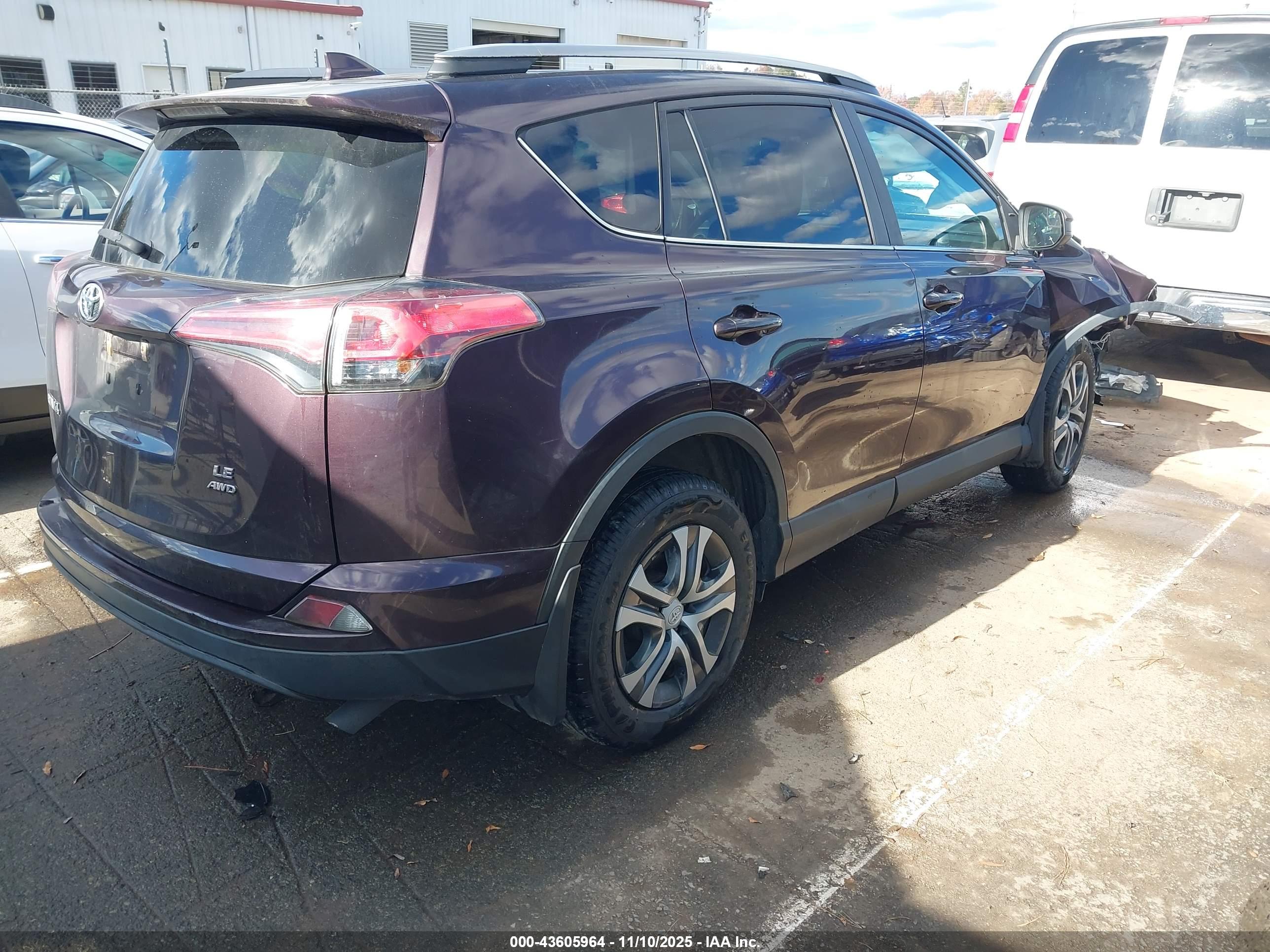 TOYOTA RAV4 image 4