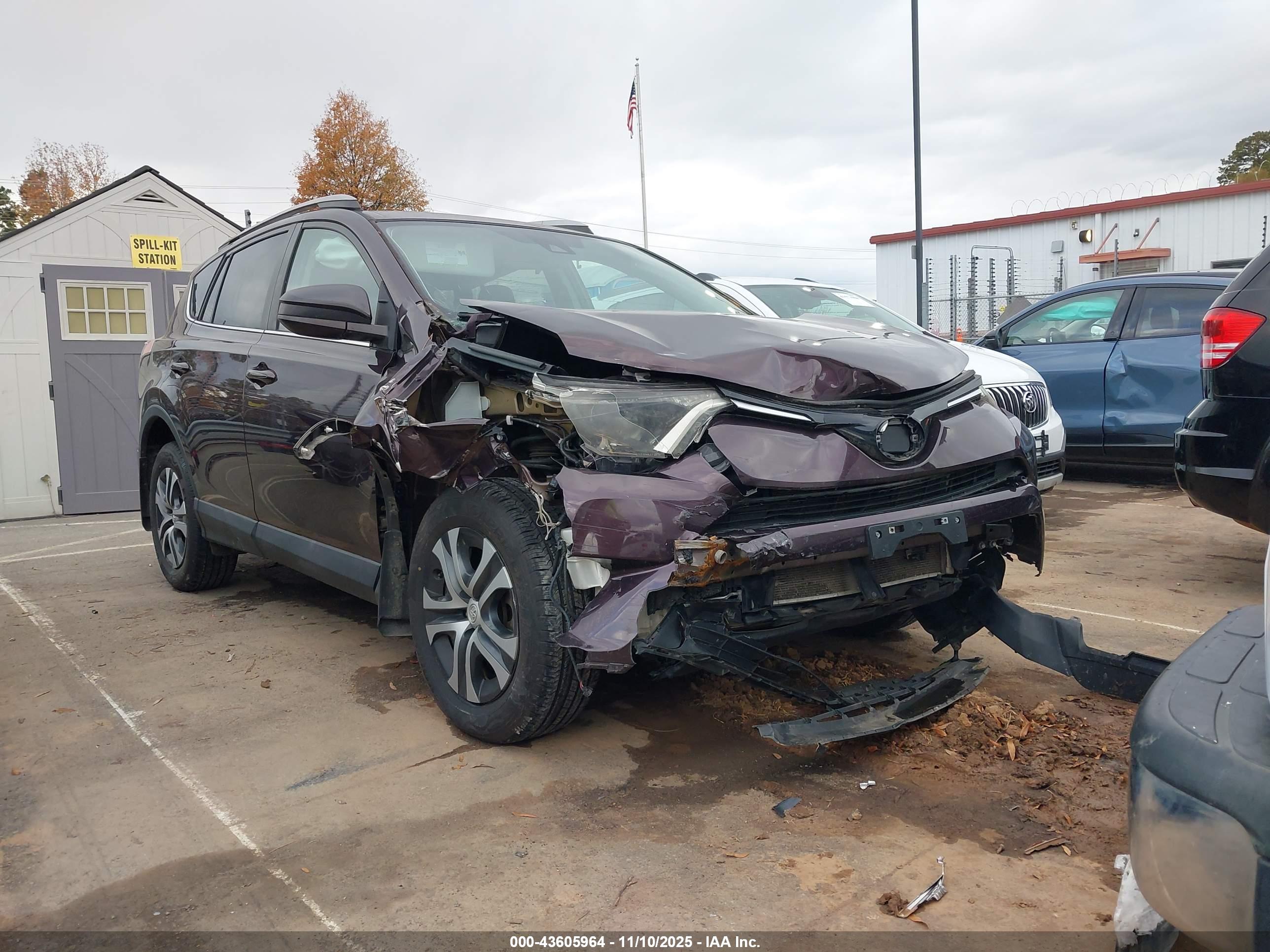 TOYOTA RAV4 image 6