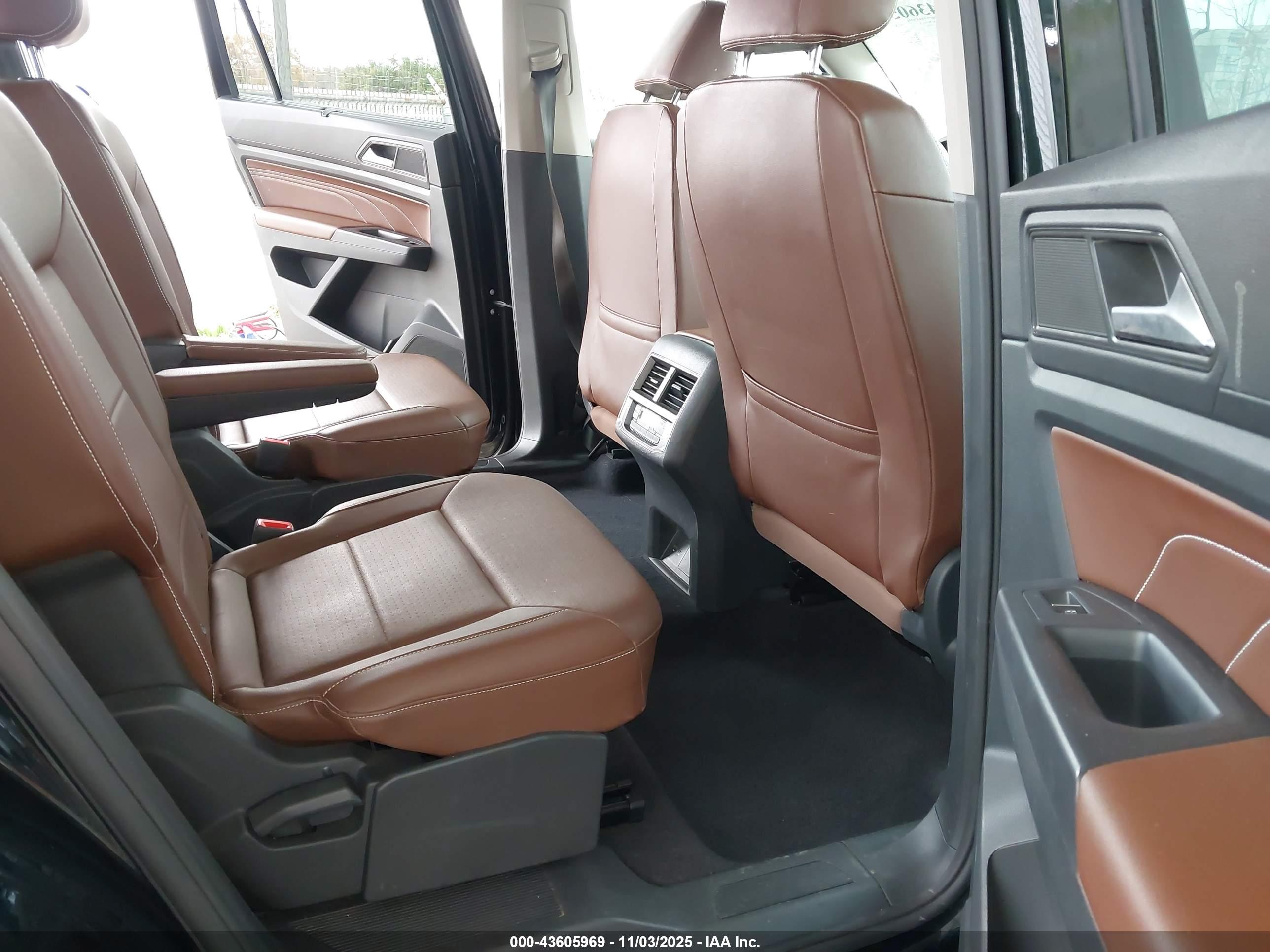 VOLKSWAGEN ATLAS image 8