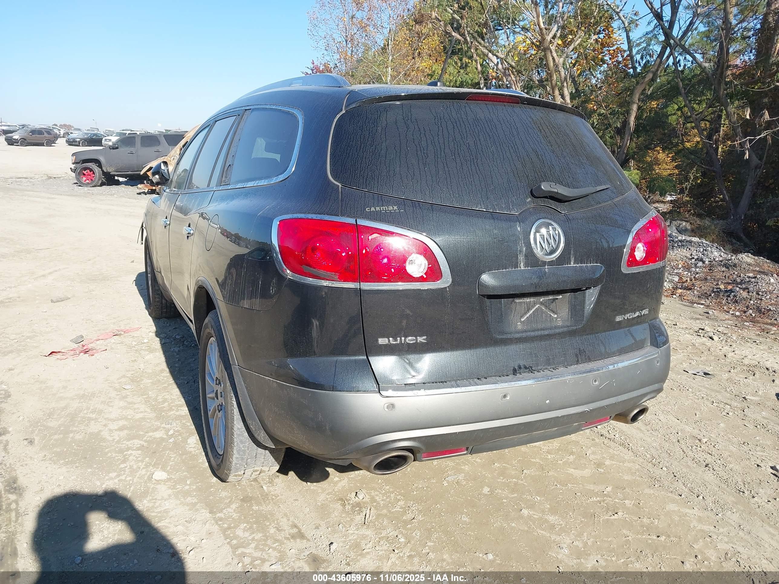 BUICK ENCLAVE image 3