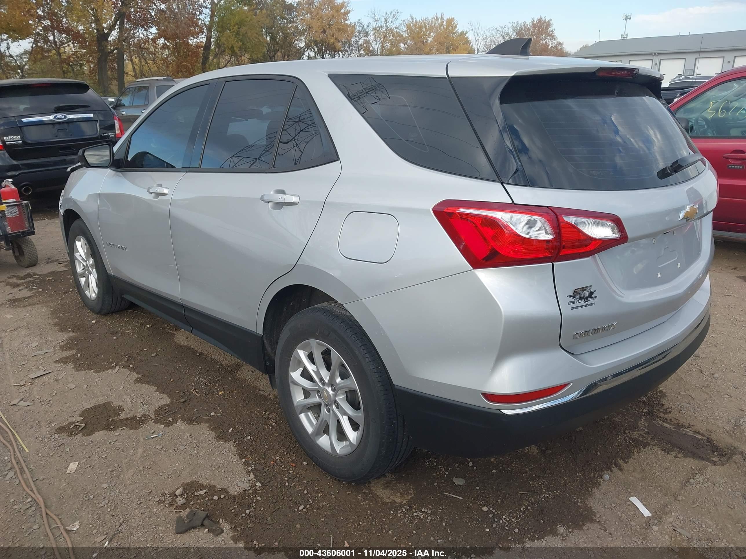 CHEVROLET EQUINOX image 3