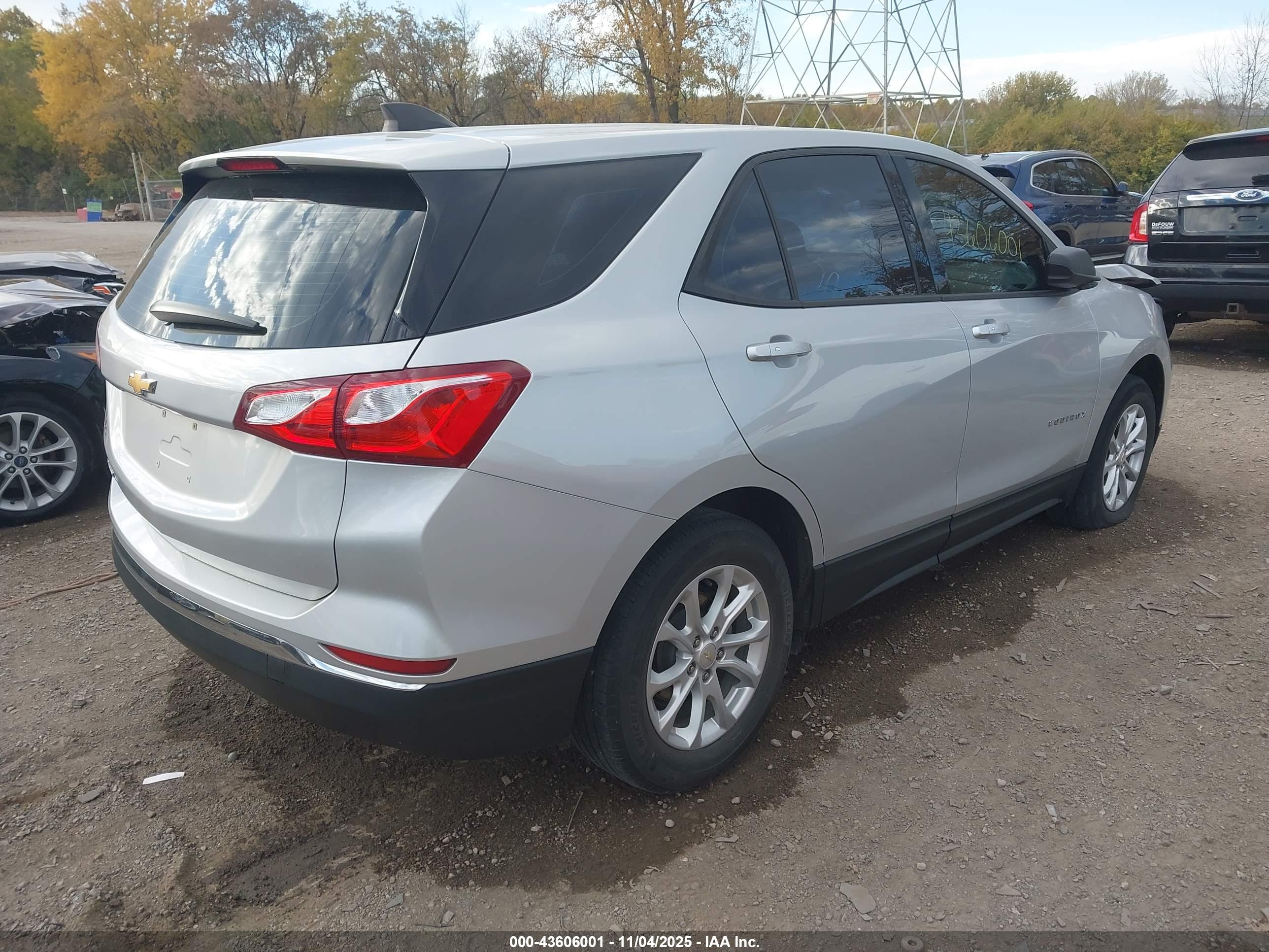 CHEVROLET EQUINOX image 4