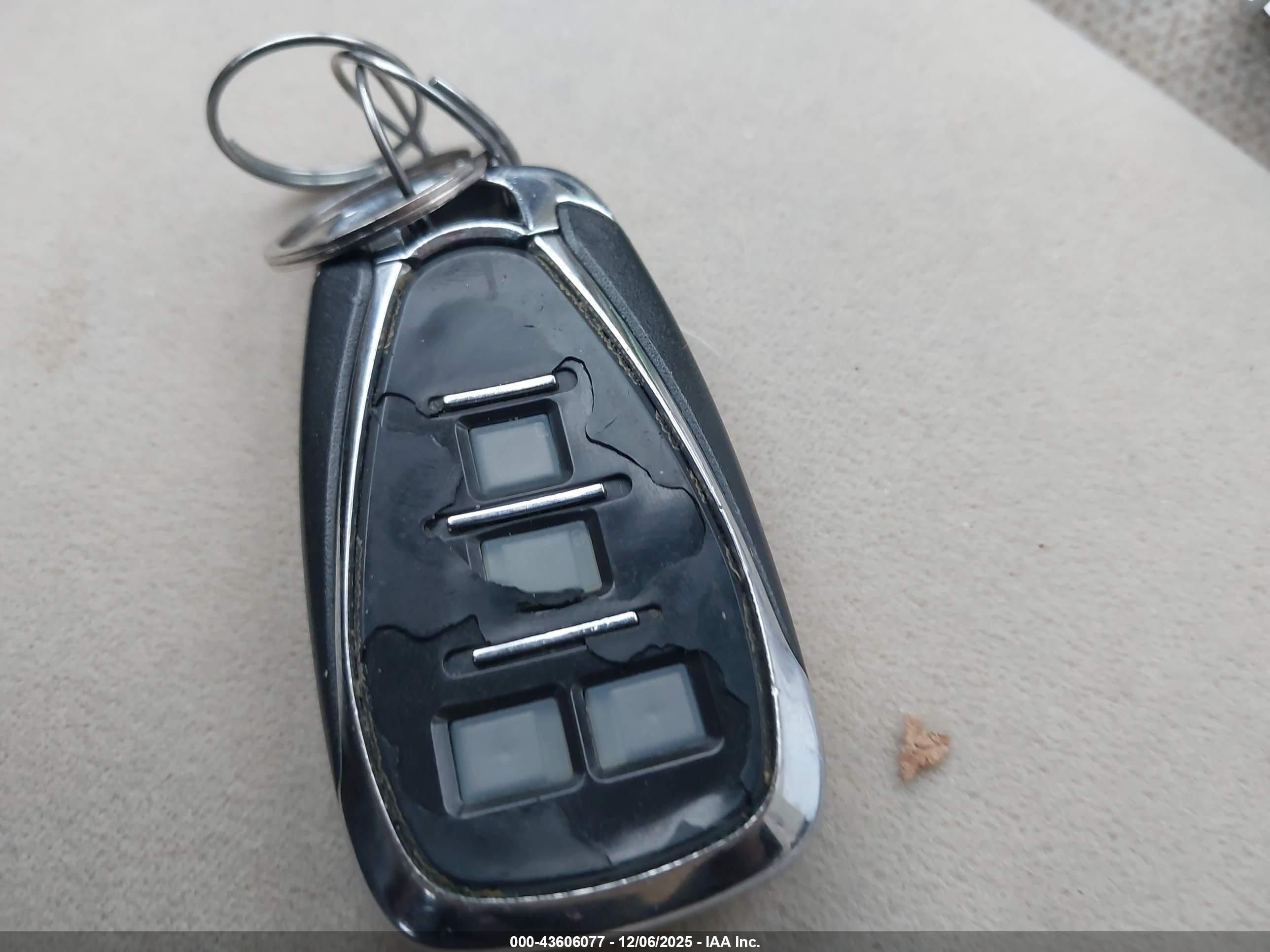 CHEVROLET EQUINOX image 11