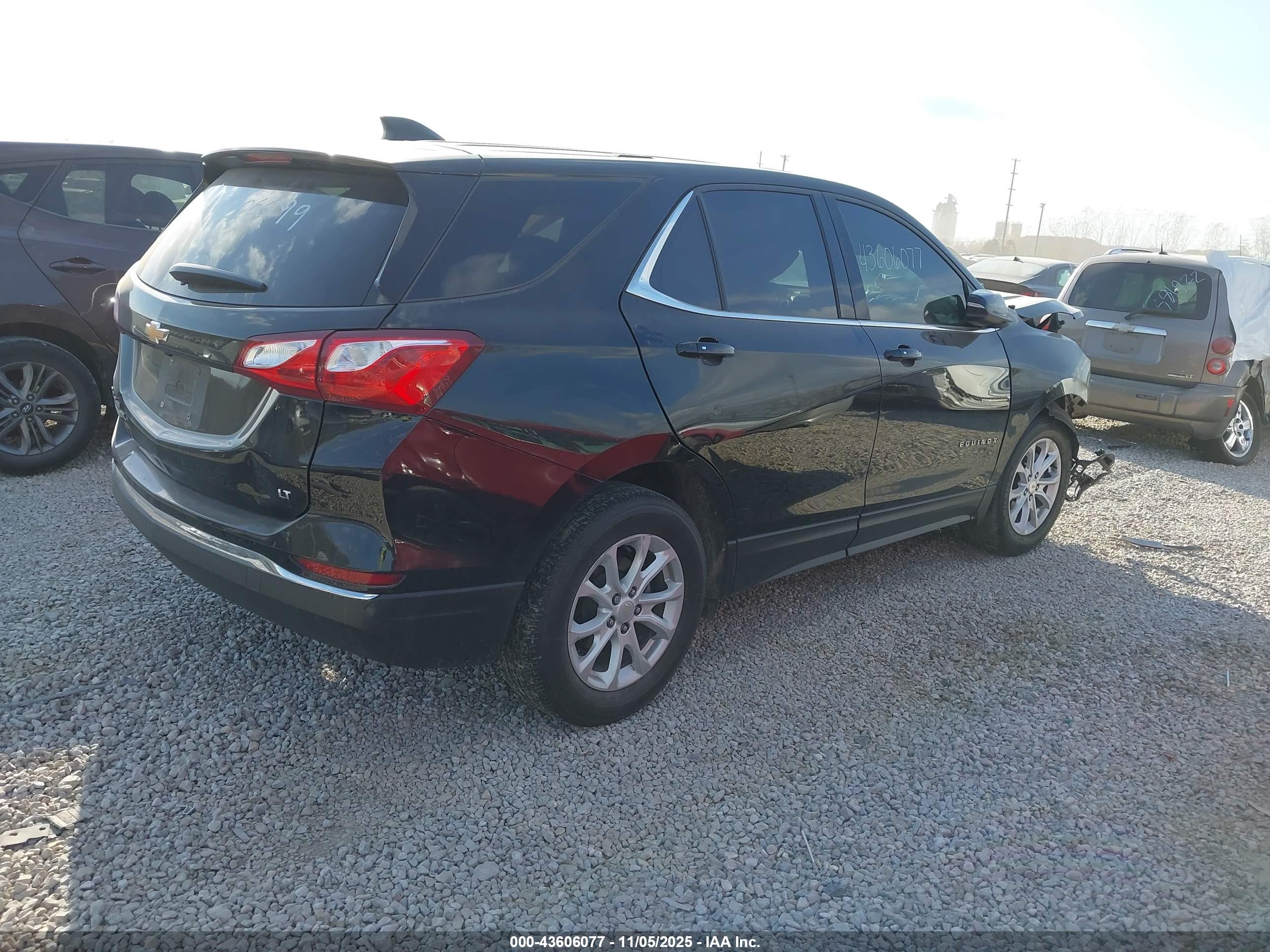 CHEVROLET EQUINOX image 4
