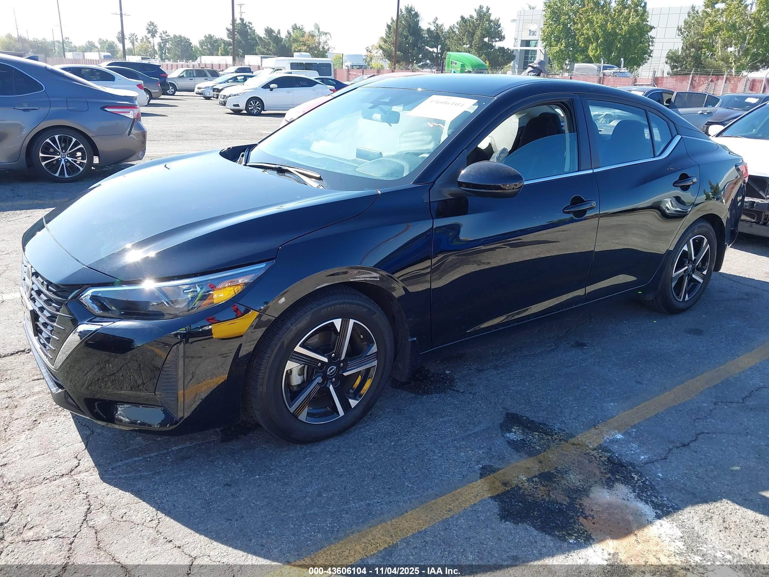 NISSAN SENTRA image 2