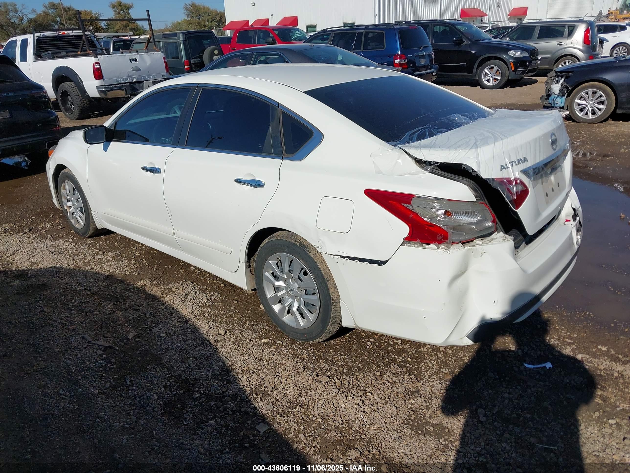 NISSAN ALTIMA image 3