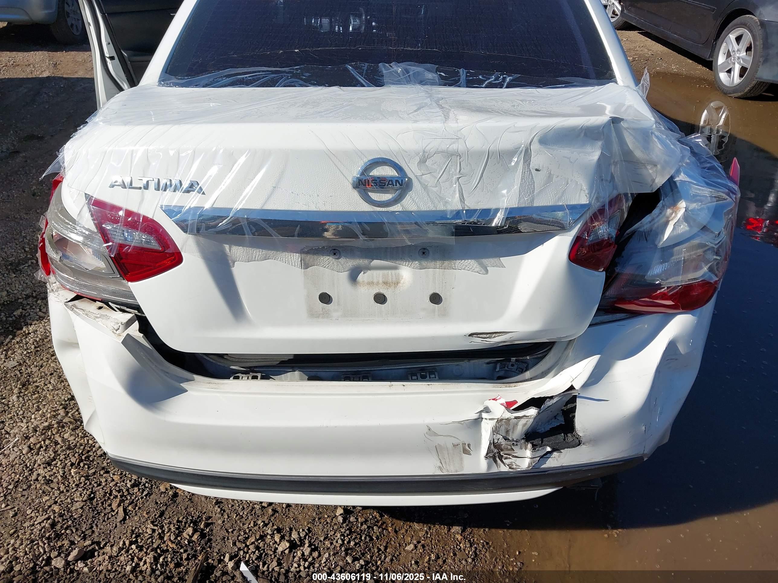 NISSAN ALTIMA image 6