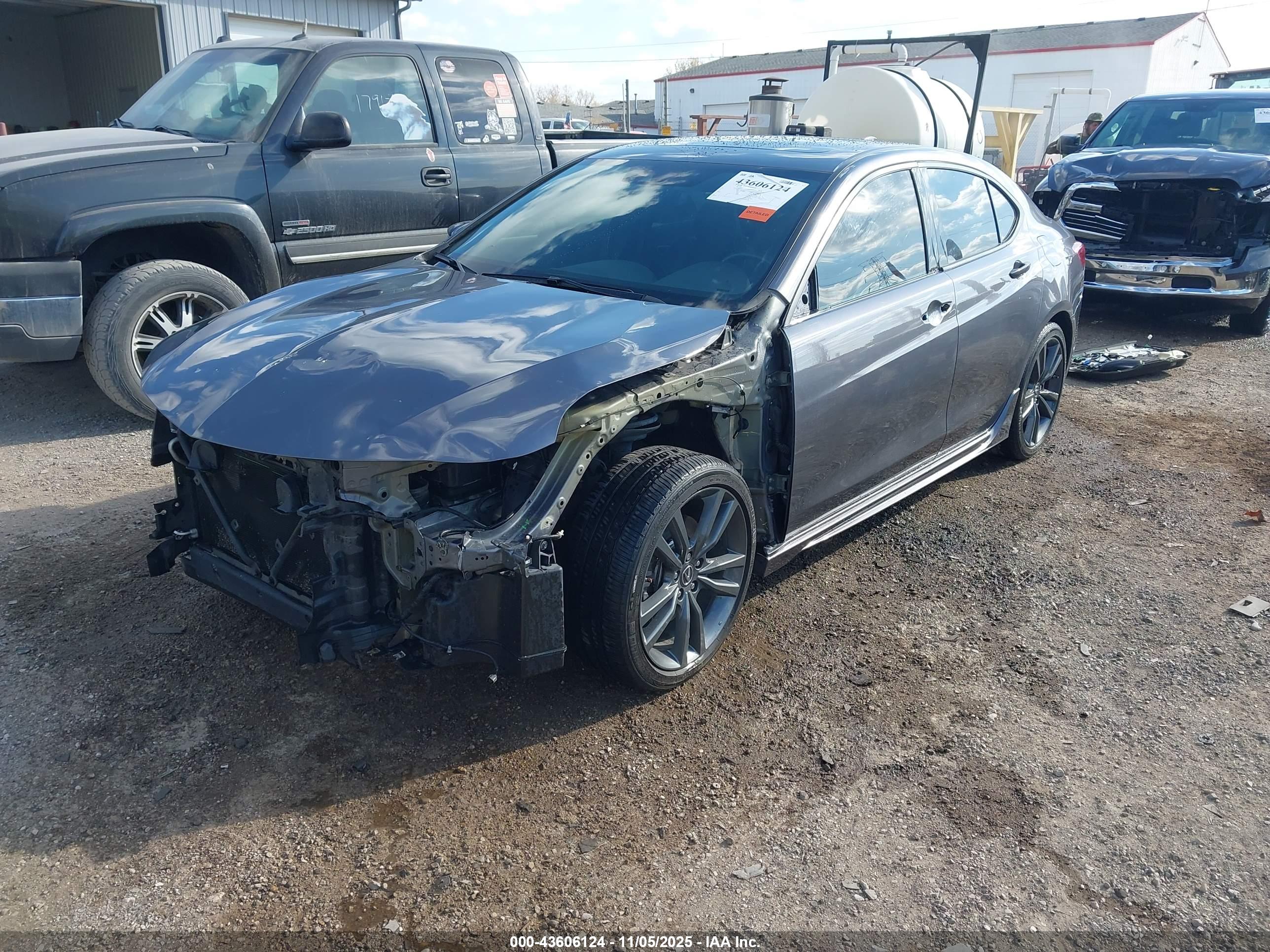 ACURA TLX image 2