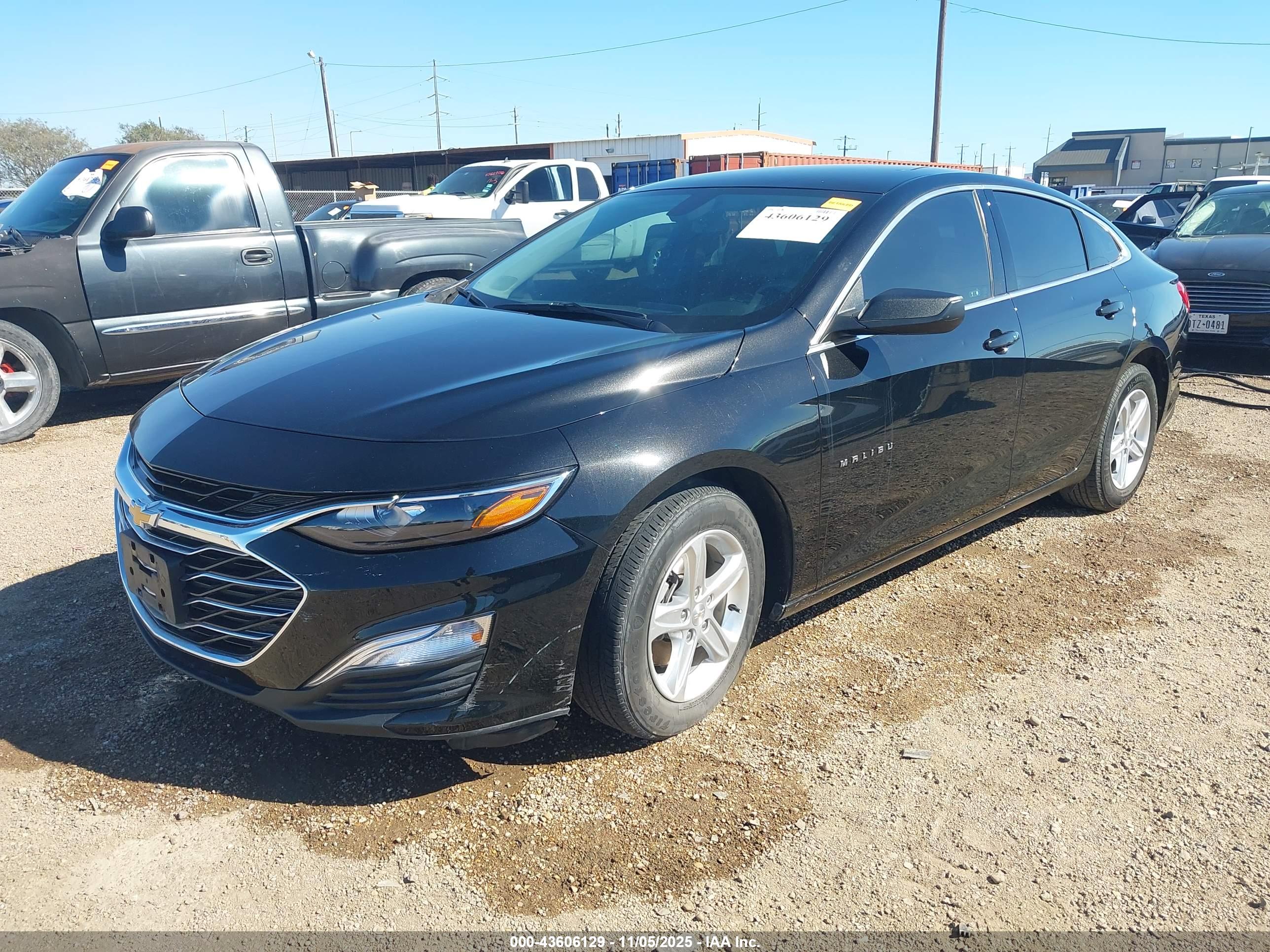CHEVROLET MALIBU image 2