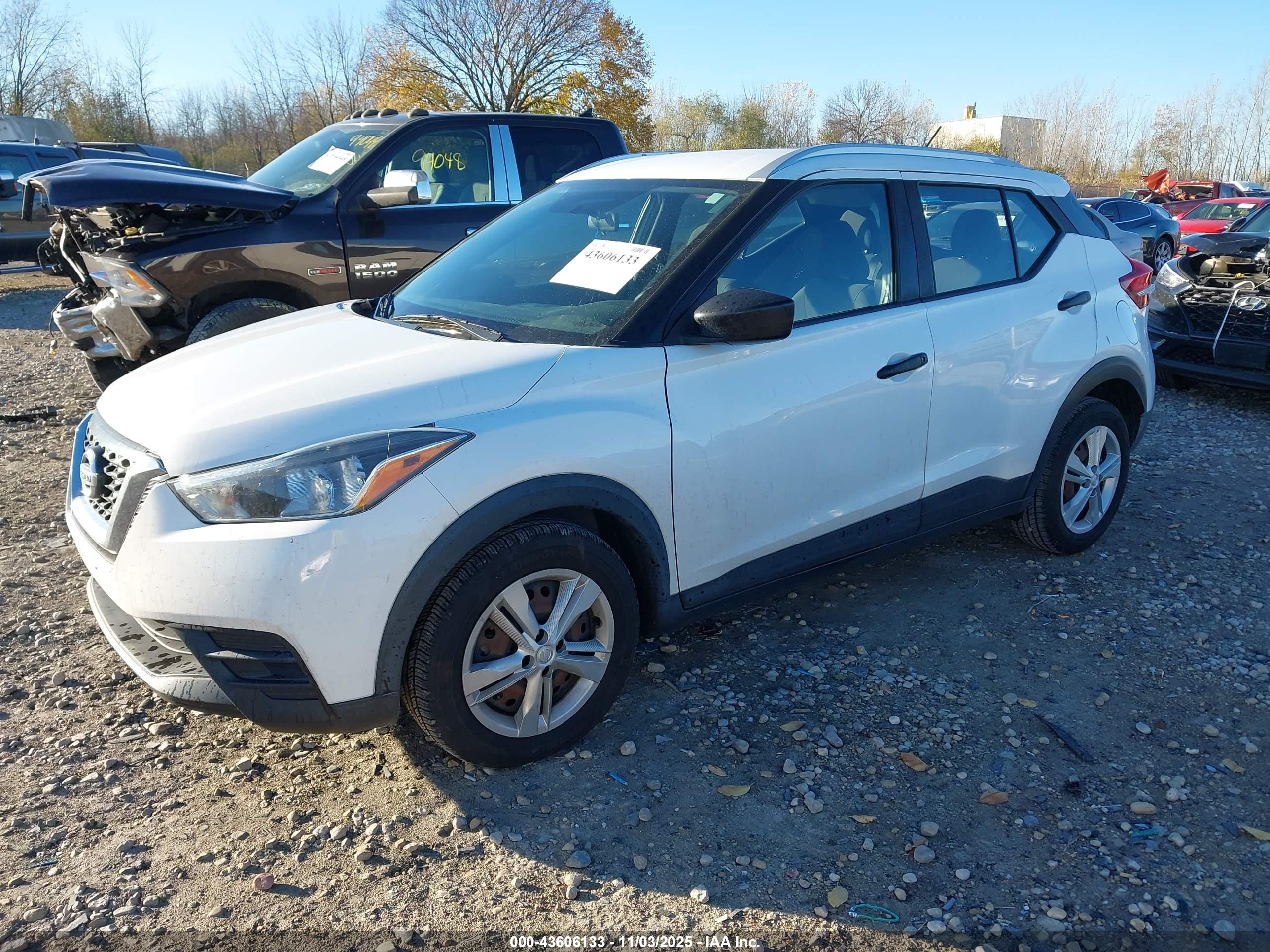 NISSAN KICKS image 2