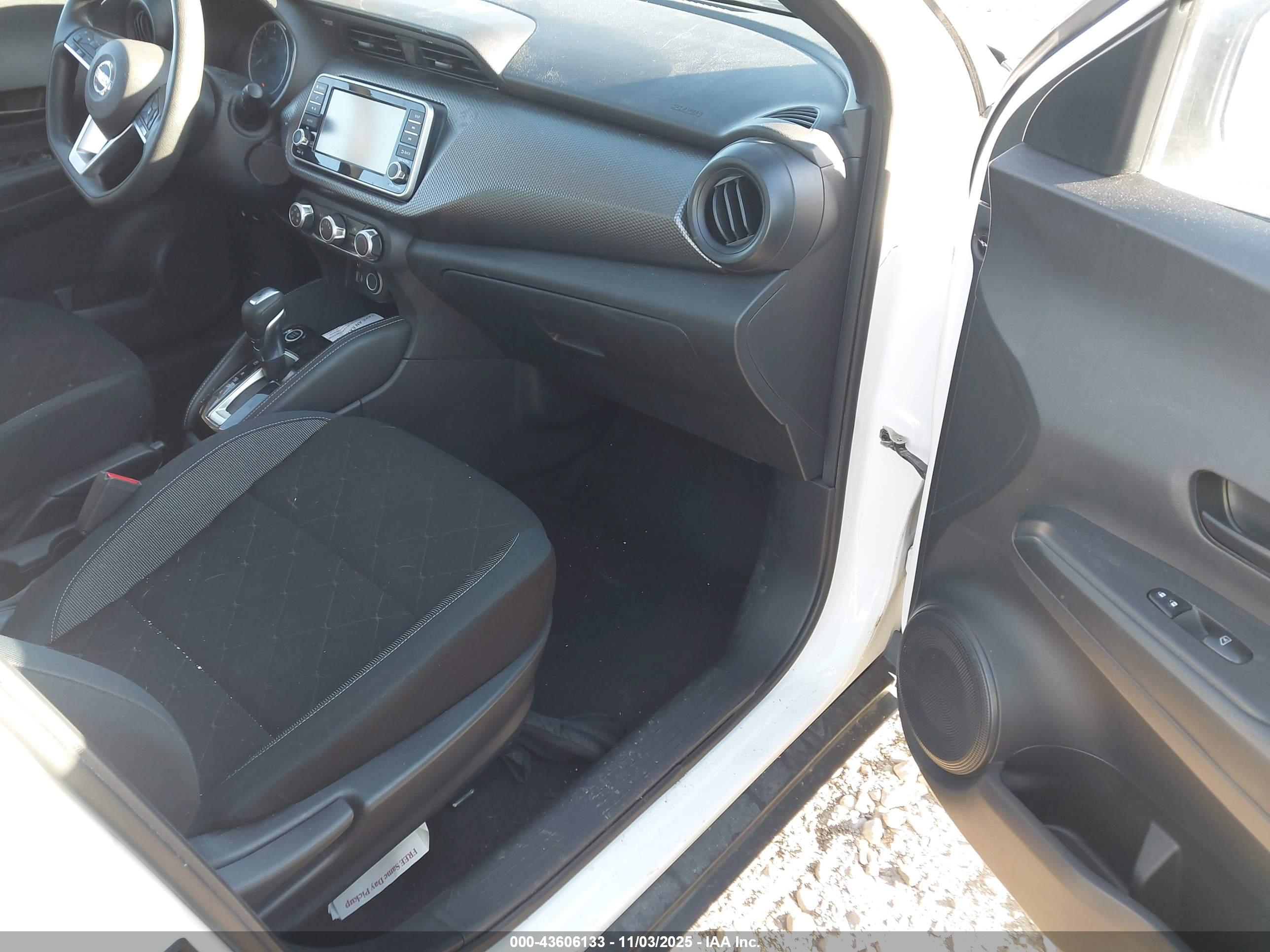 NISSAN KICKS image 5