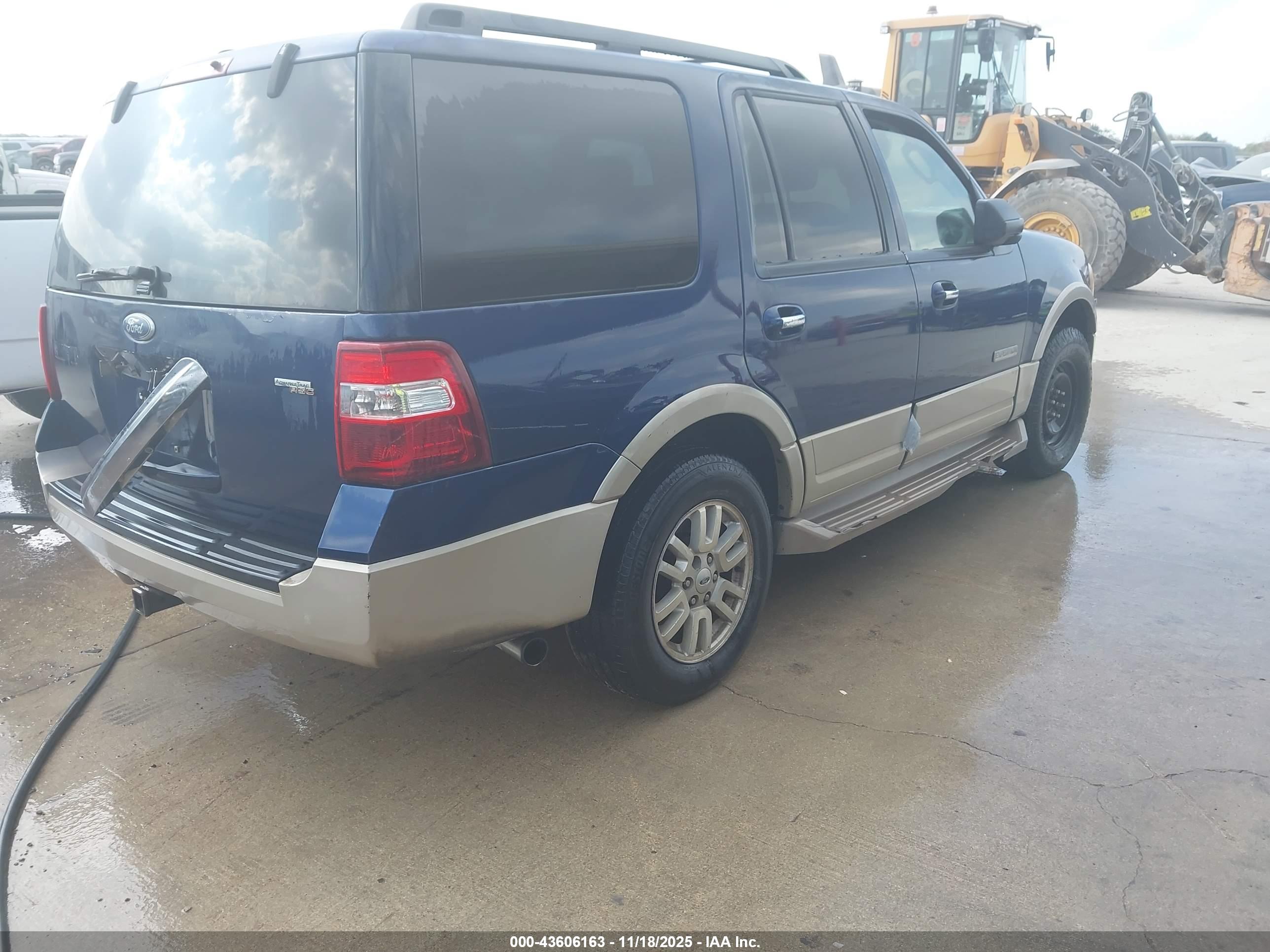 FORD EXPEDITION image 4