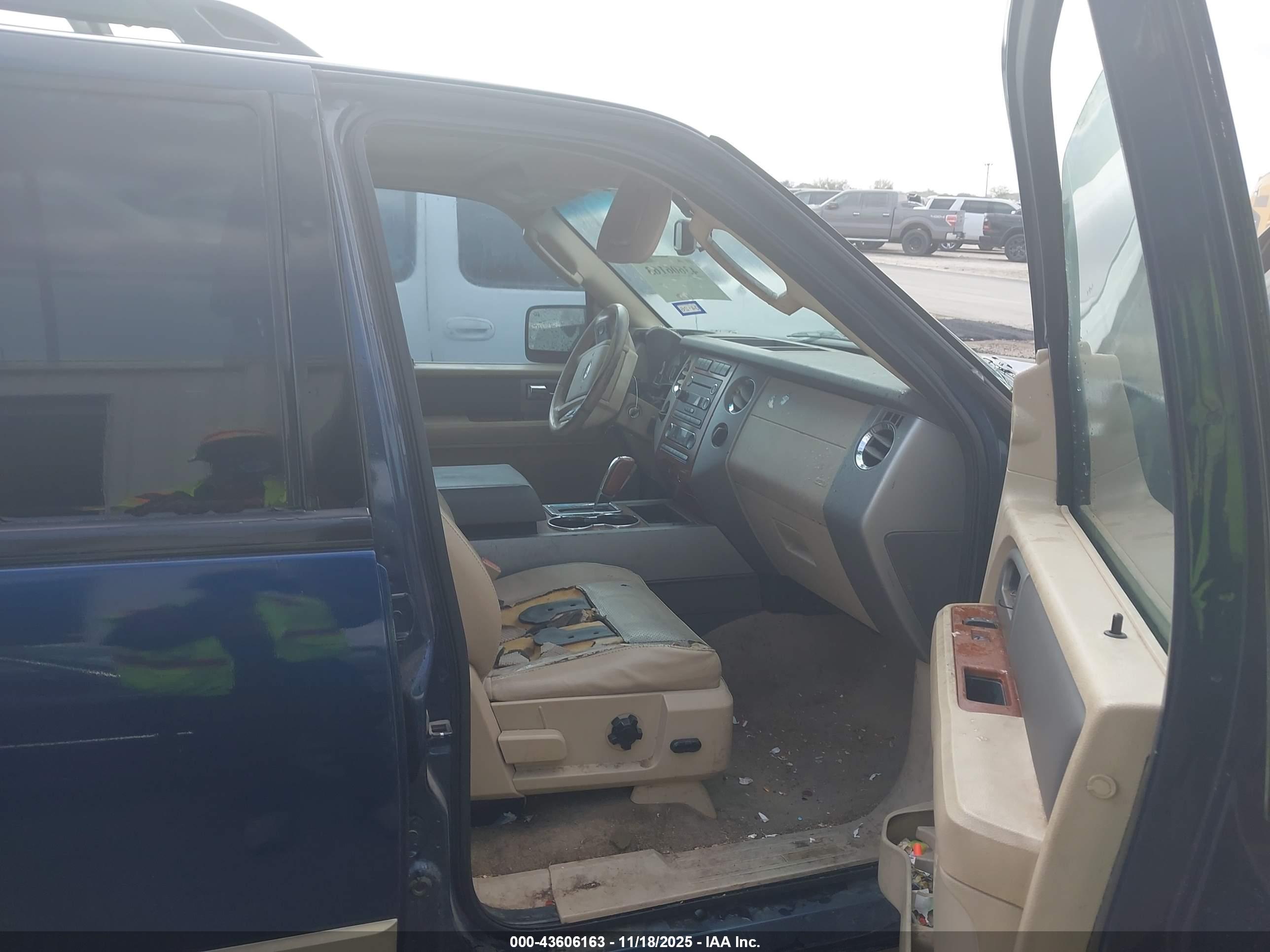 FORD EXPEDITION image 5