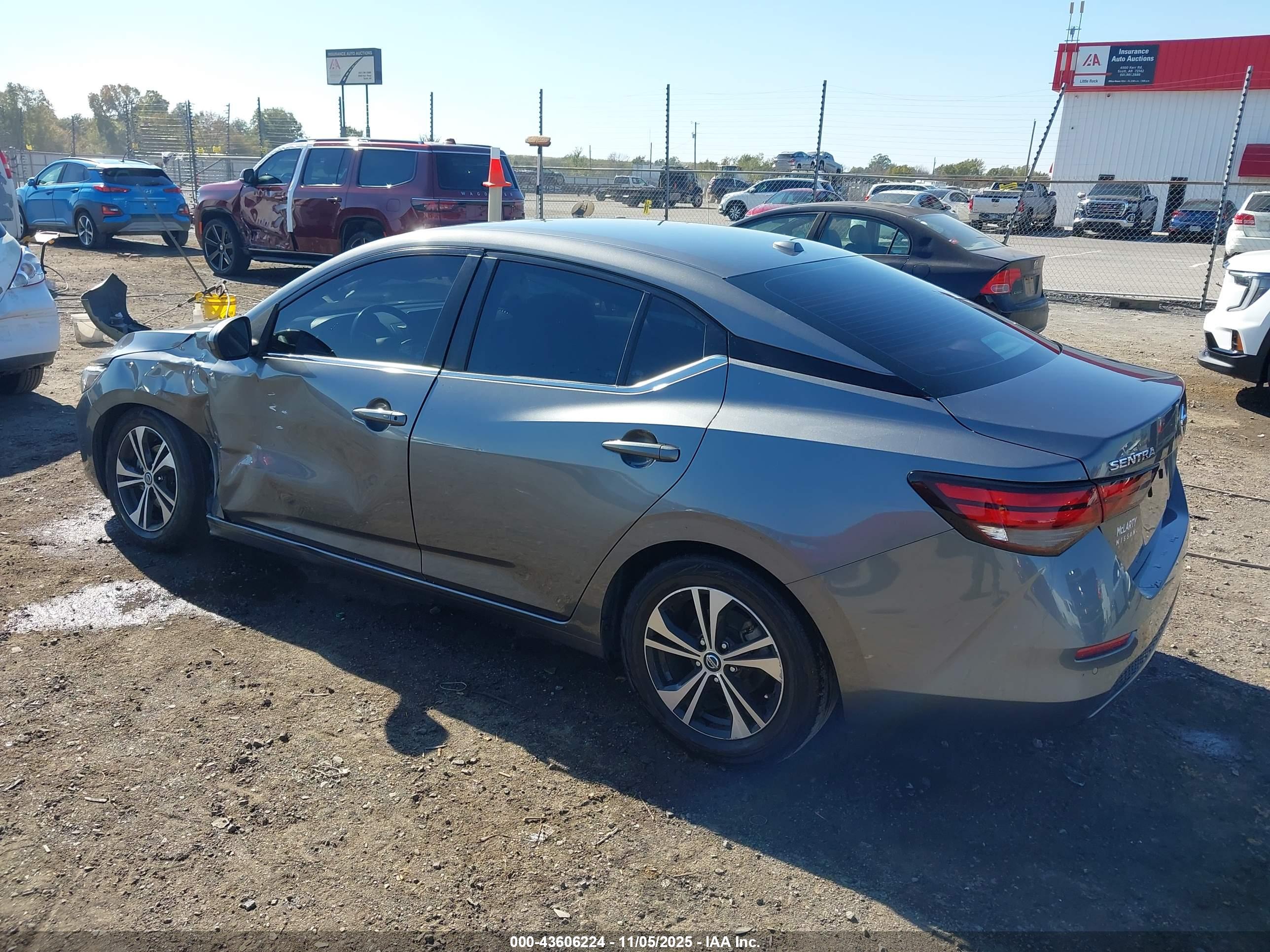 NISSAN SENTRA image 3