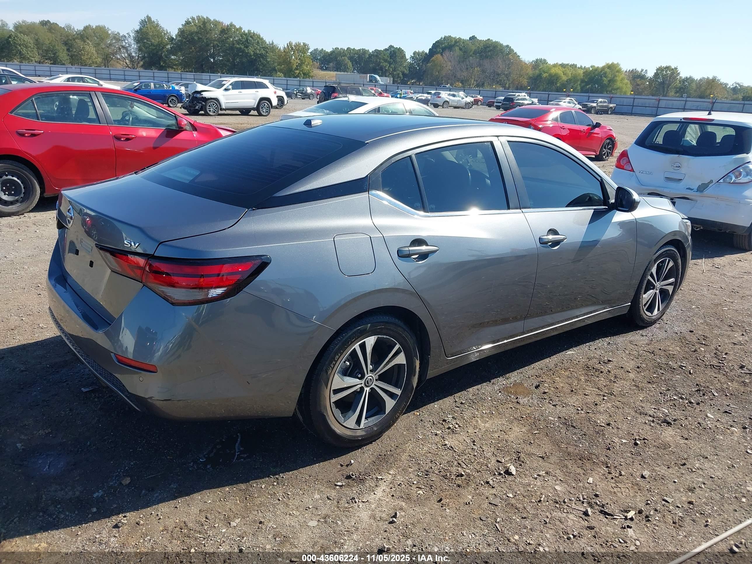 NISSAN SENTRA image 4