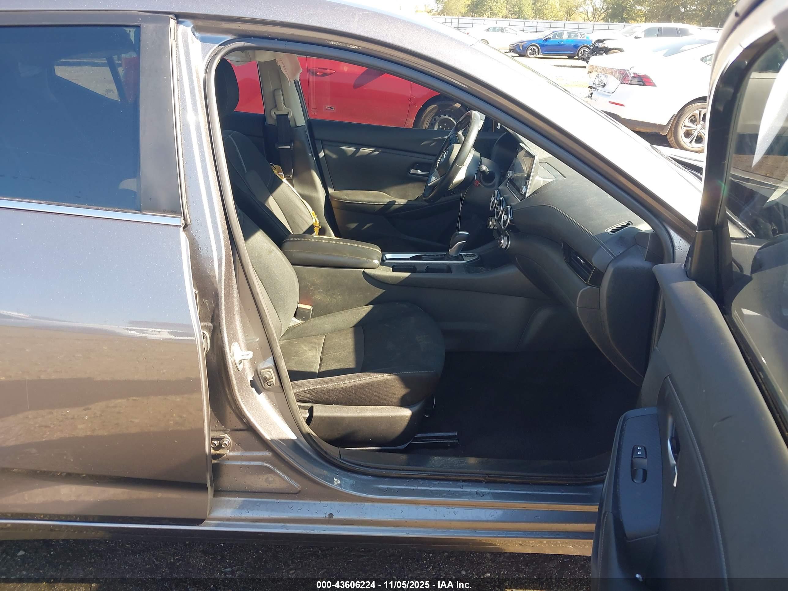 NISSAN SENTRA image 5